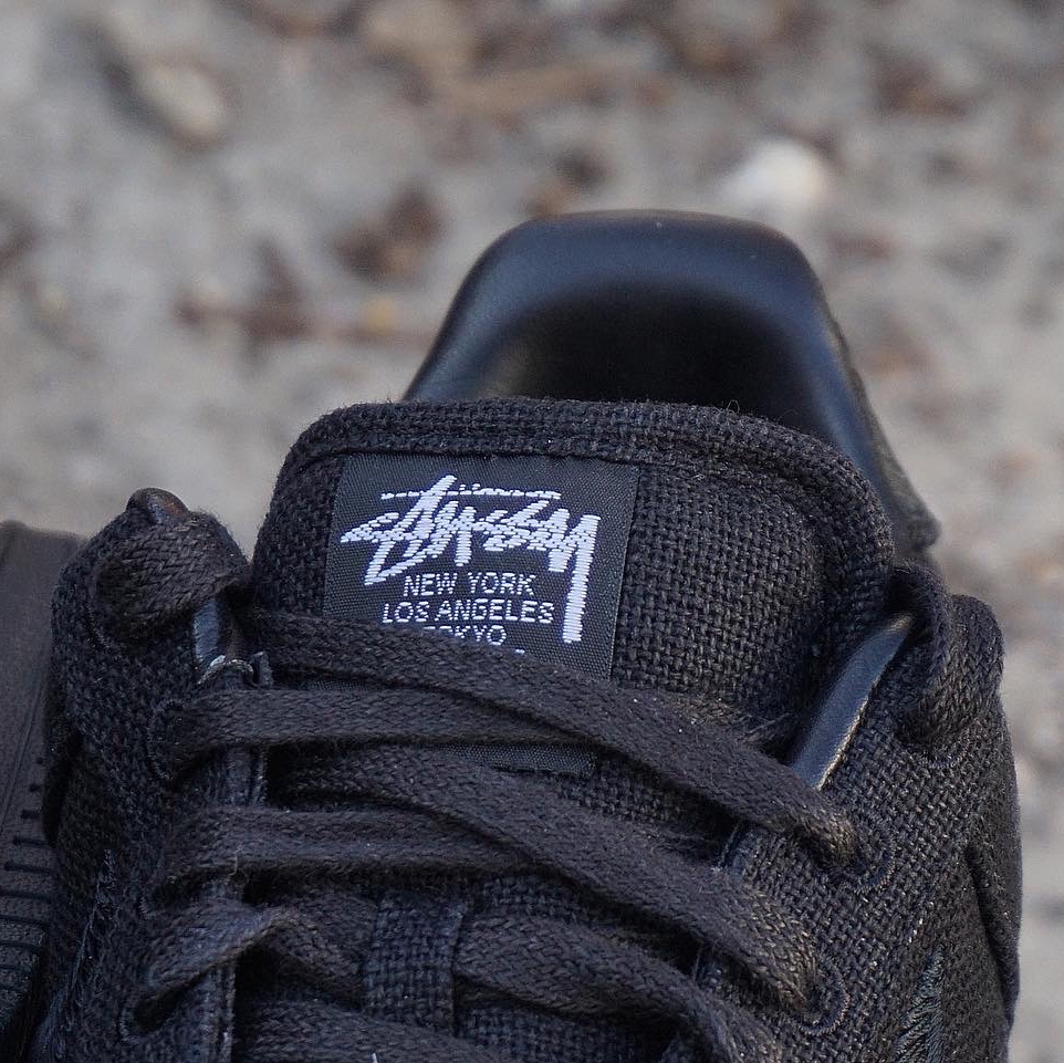 Nike x Stussy Air Force 1 Low Triple Black 착용 스타일 - 2