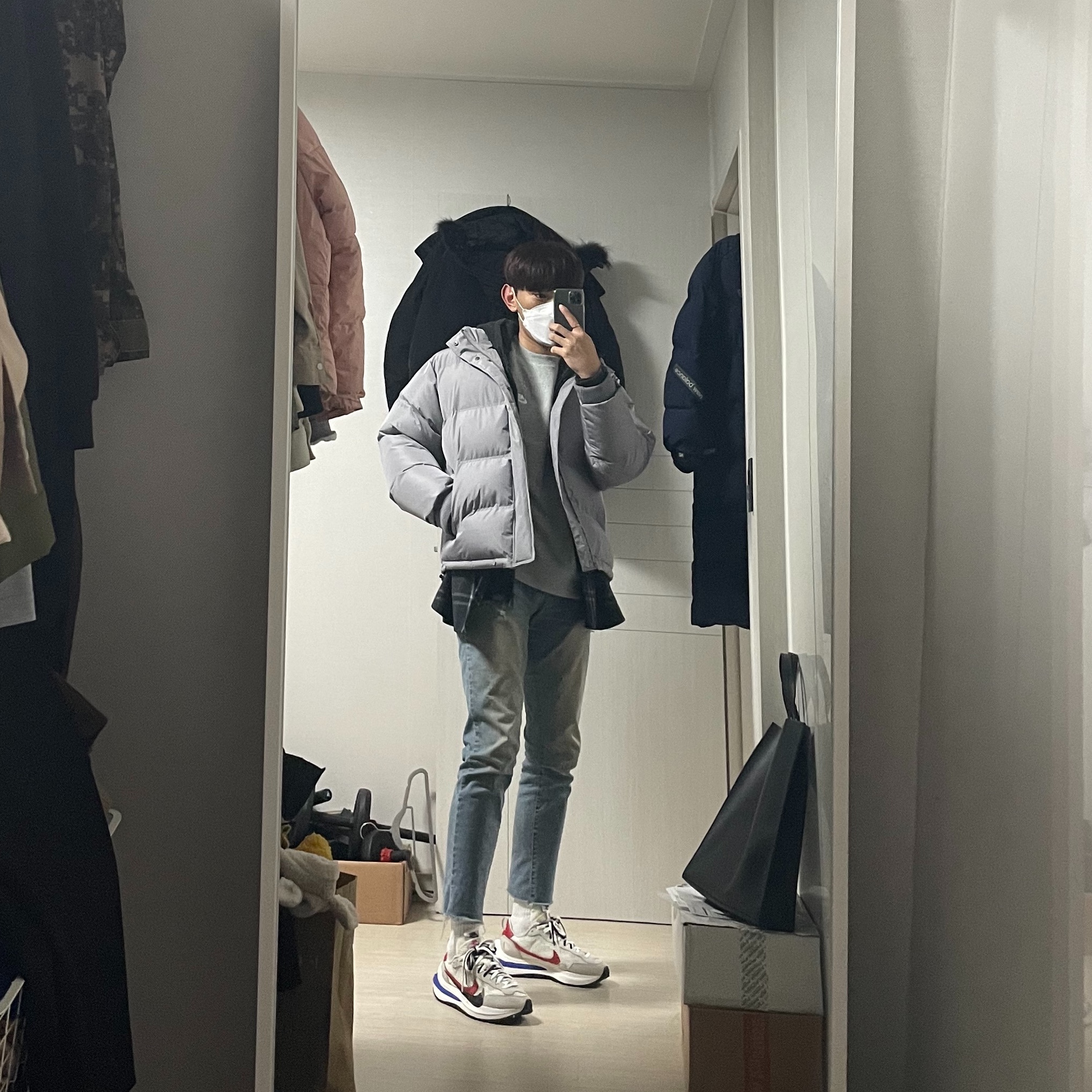 Nike x Sacai VaporWaffle Royal Fuchsia 착용 스타일