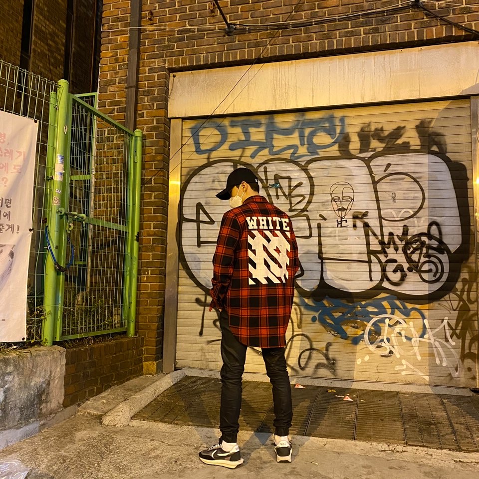Nike x Sacai LDWaffle Black 착용 스타일