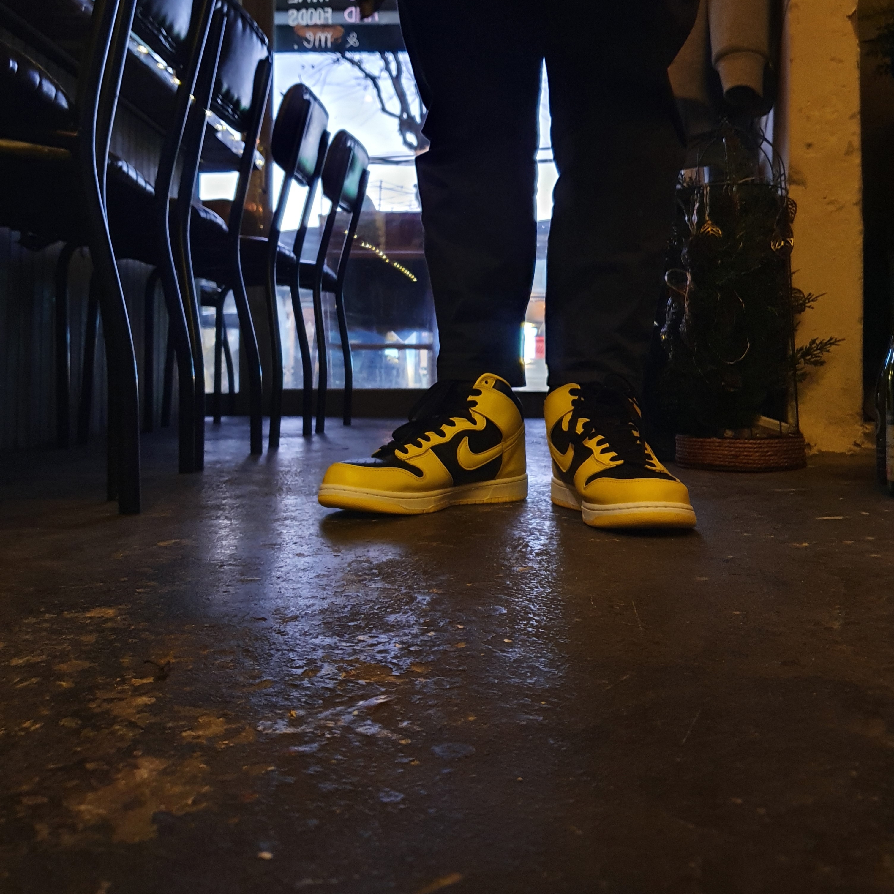 Nike Dunk High SP Varsity Maize 착용 스타일 - 1