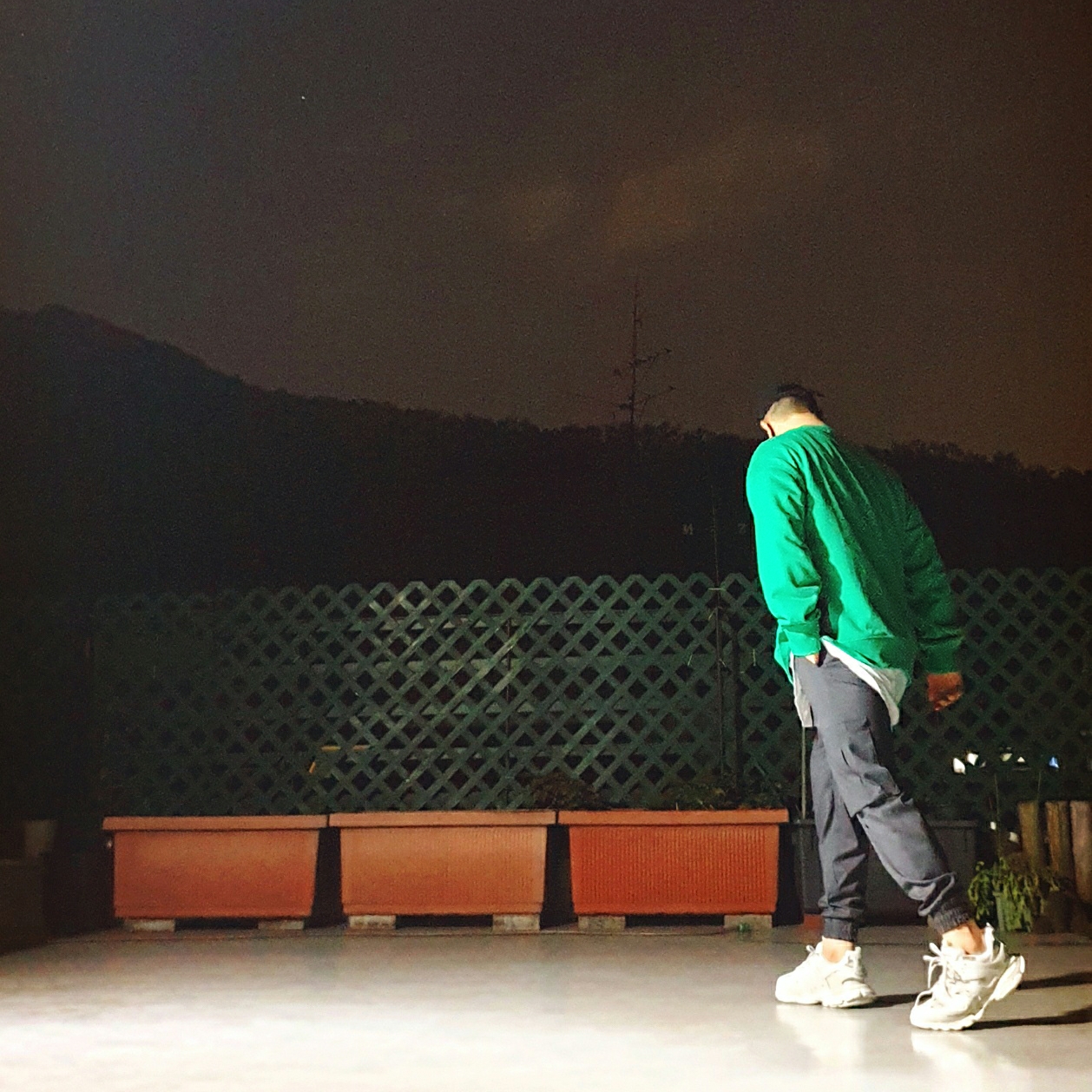 Balenciaga Track Sneakers White 2019 착용 스타일 - 2