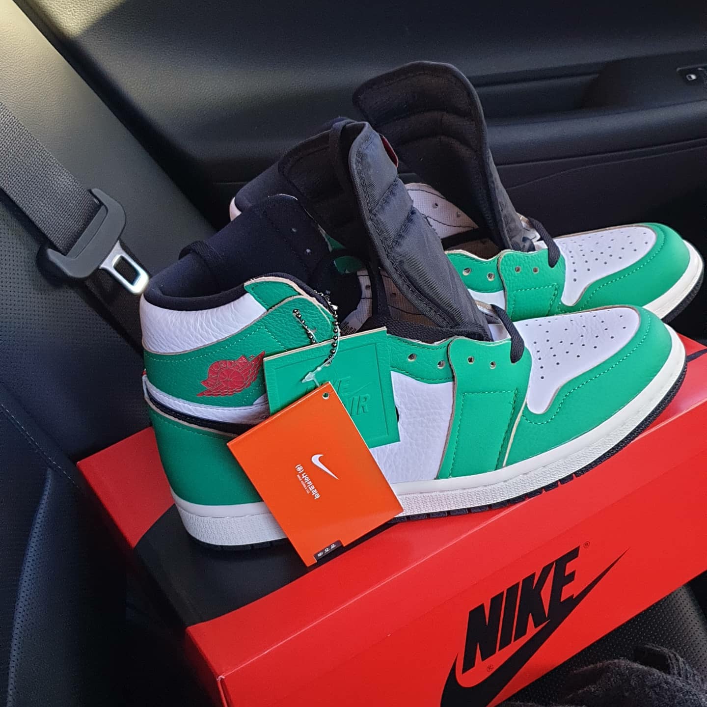 (W) Jordan 1 Retro High OG Lucky Green 착용 스타일 - 4