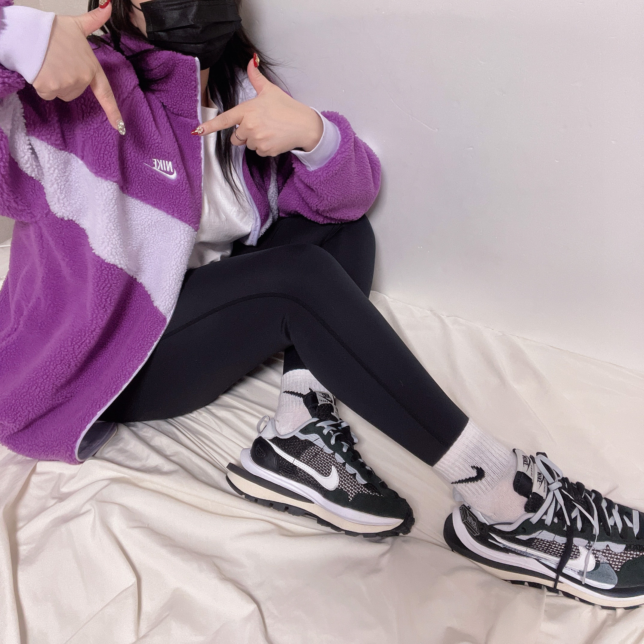 Nike x Sacai VaporWaffle Black White 착용 스타일