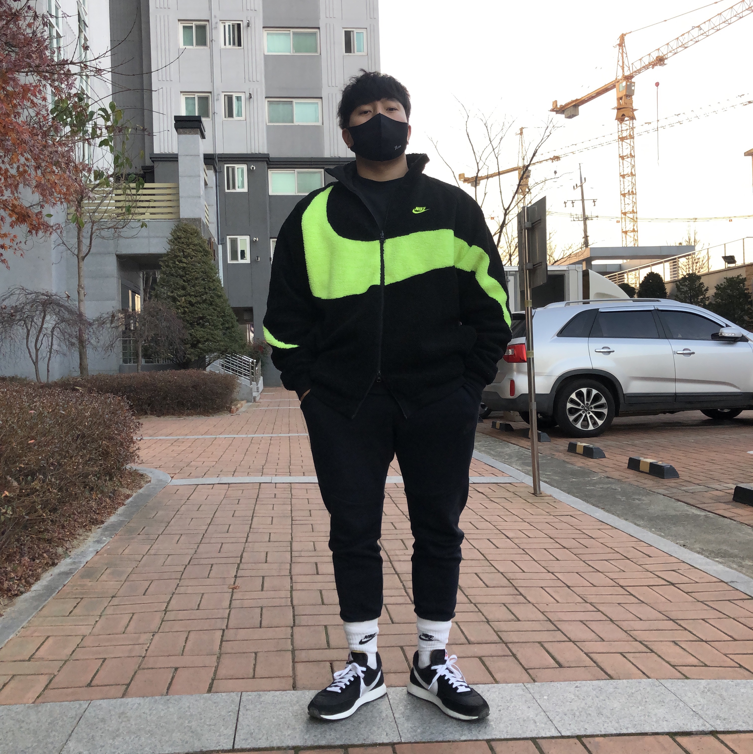 Nike Air Tailwind 79 Black White 착용 스타일 - 1