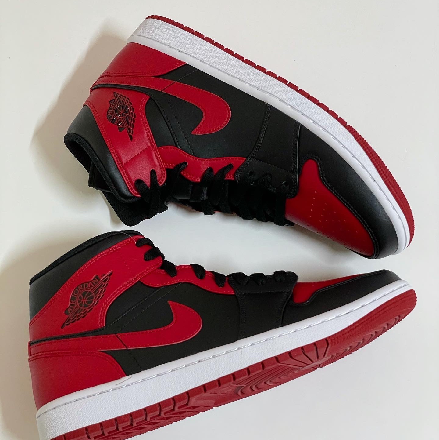 Jordan 1 Mid Bred Banned 2020 착용 스타일 - 2