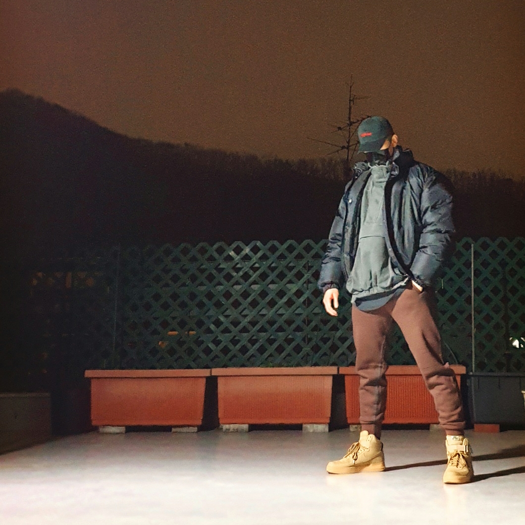 Nike Air Force 1 High '07 LV8 WB Flax 착용 스타일 - 1