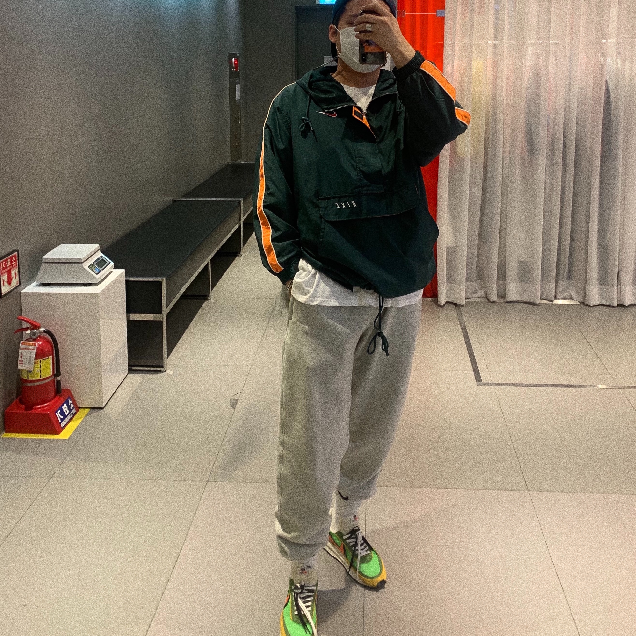 Nike x Sacai LDWaffle Green Multi 착용 스타일