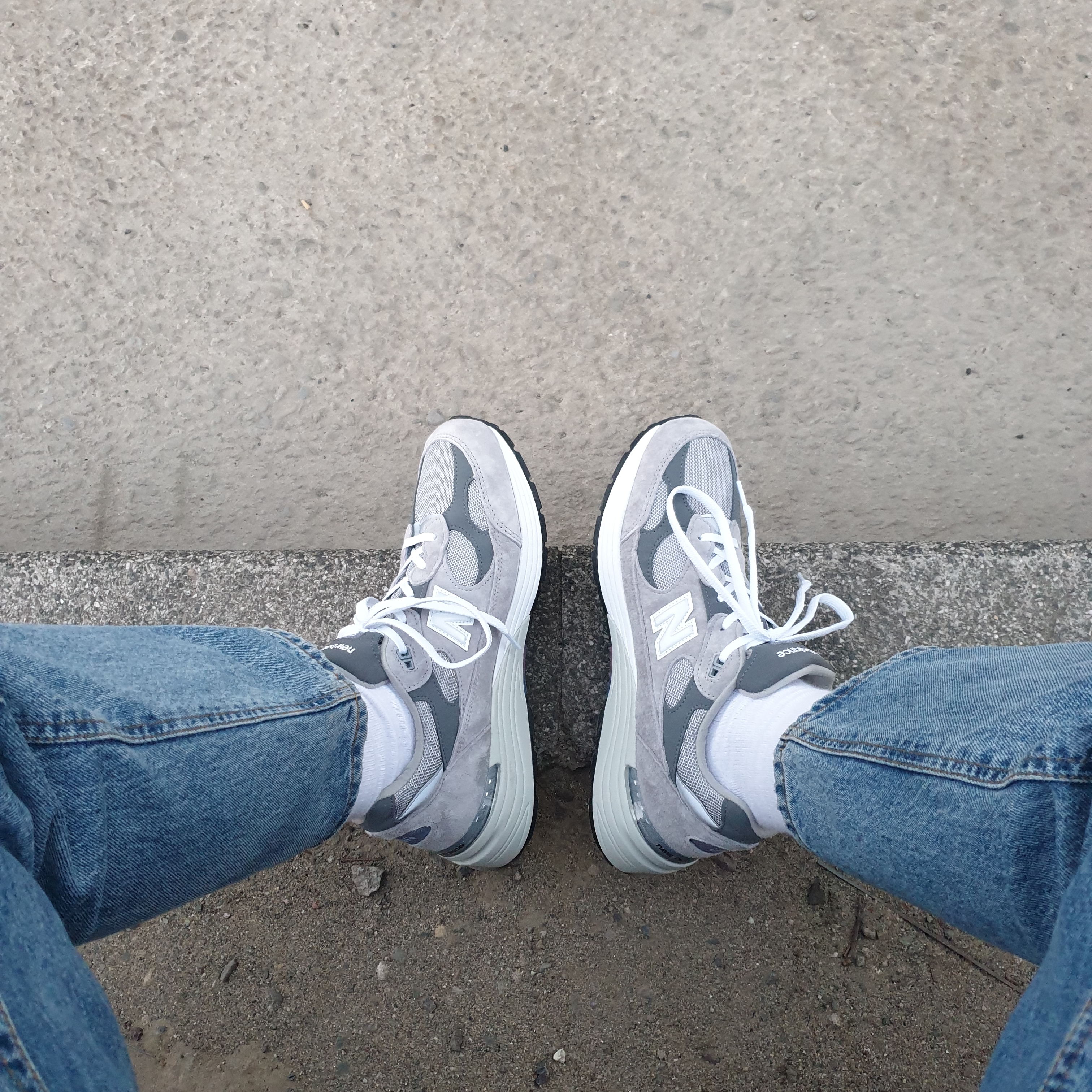 New Balance 992 Made in USA Grey - D Standard 착용 스타일