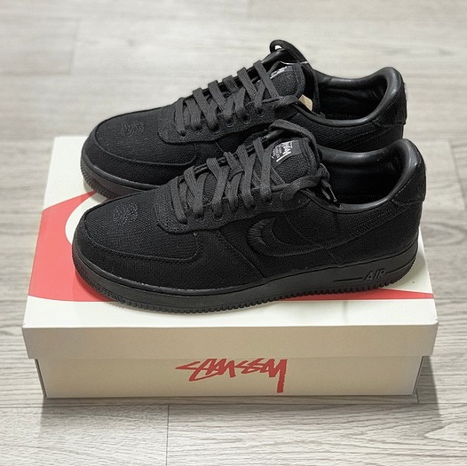 Nike x Stussy Air Force 1 Low Triple Black 착용 스타일 - 5