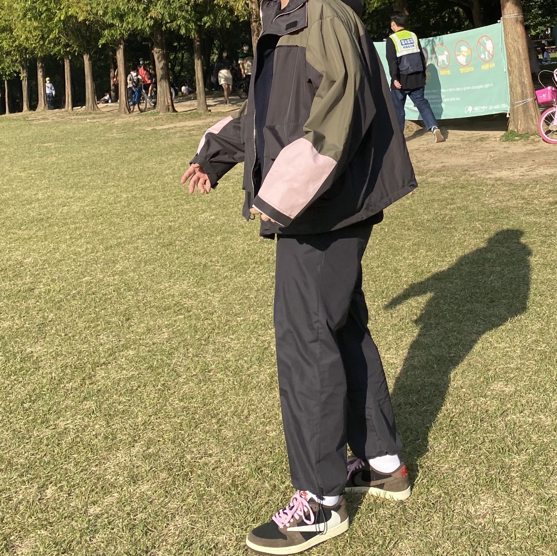 Jordan 1 x Travis Scott Retro Low OG SP Mocha 착용 스타일