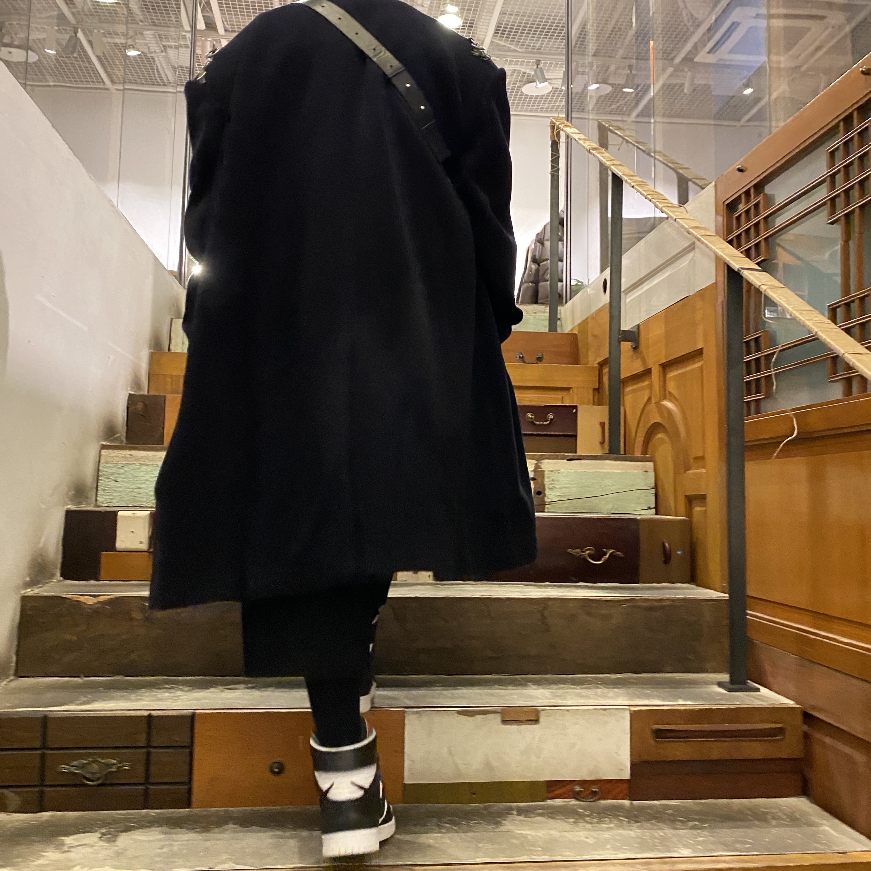 Nike x Ambush Dunk High Black 착용 스타일 - 3