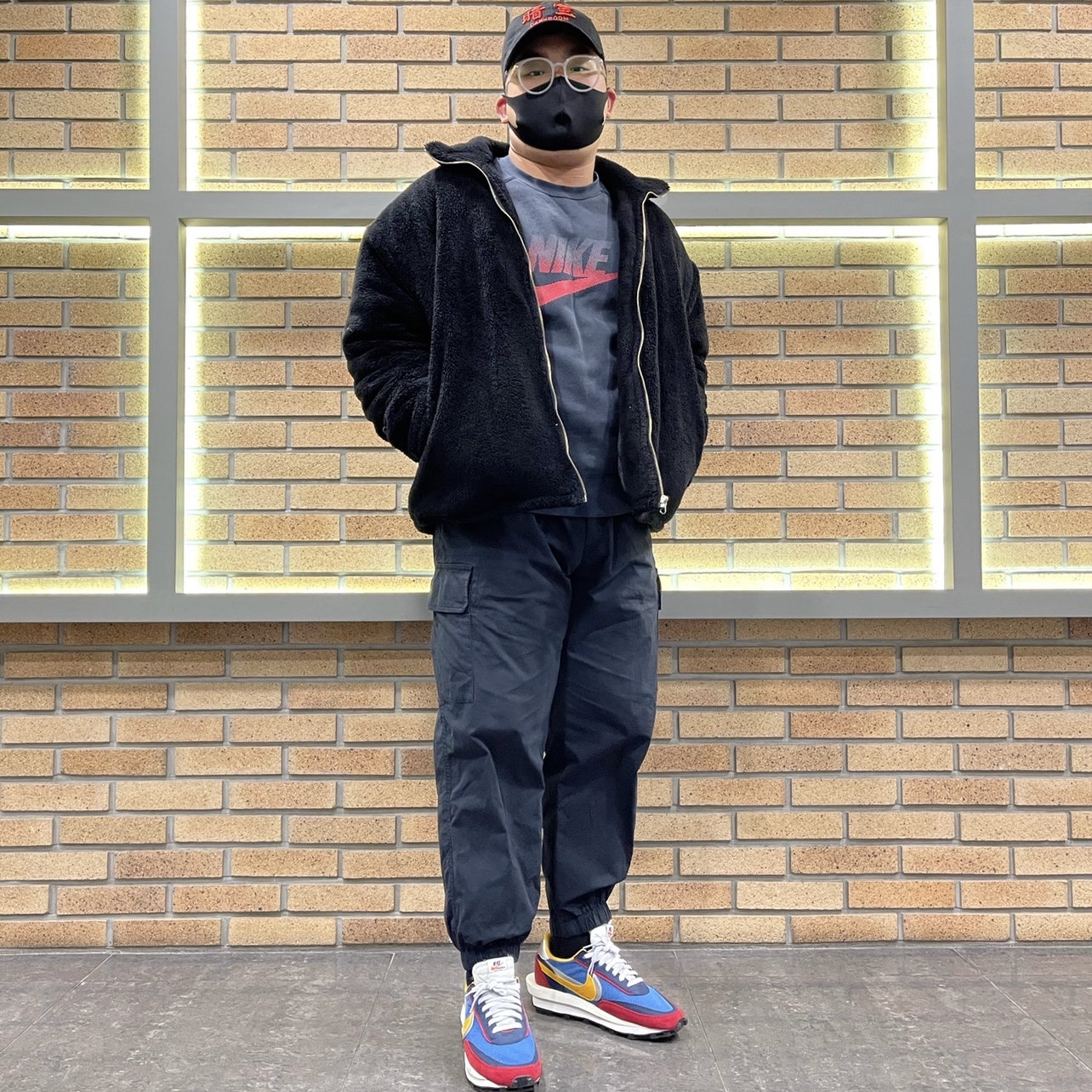 Nike x Sacai LDWaffle Blue Multi 착용 스타일