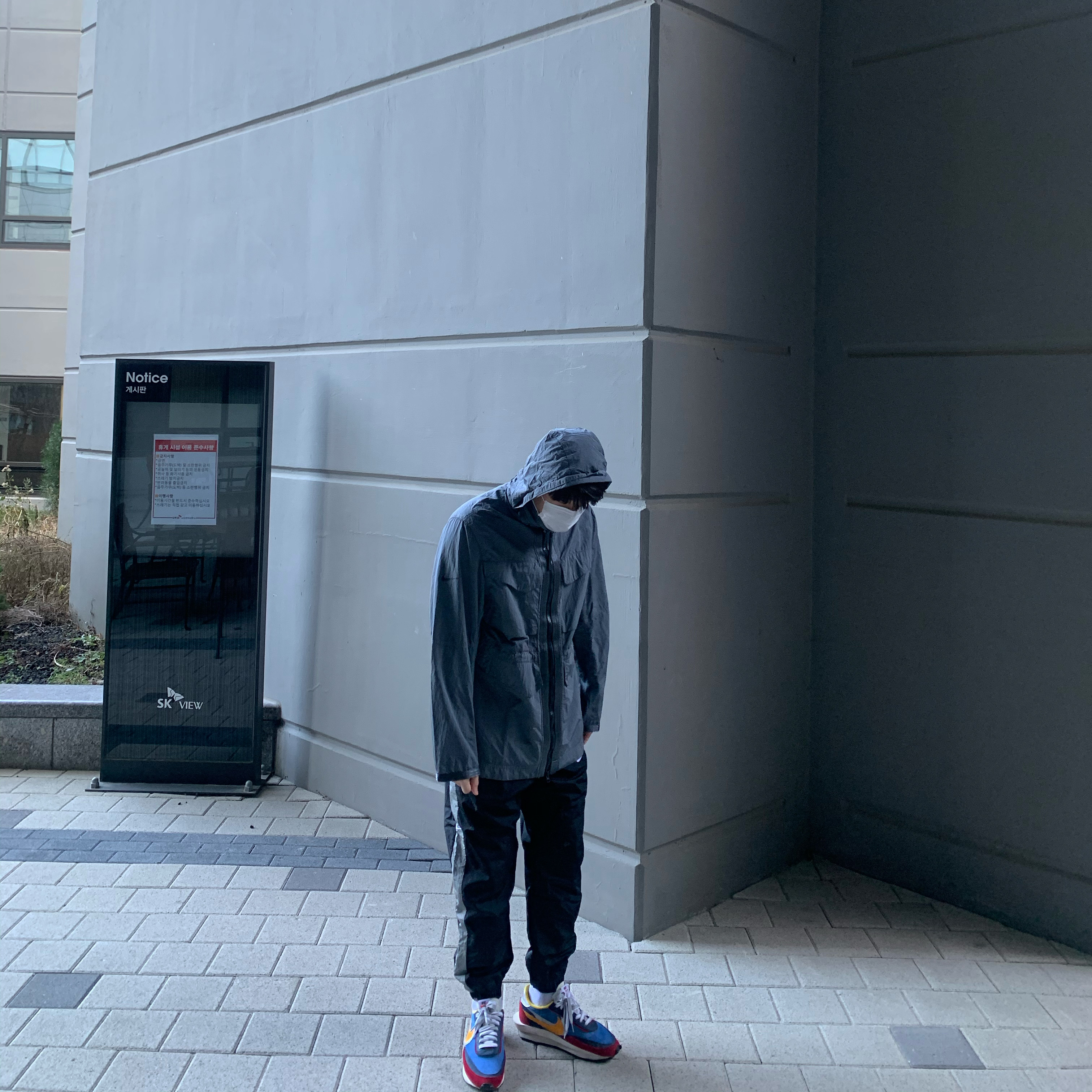 Nike x Sacai LDWaffle Blue Multi 착용 스타일