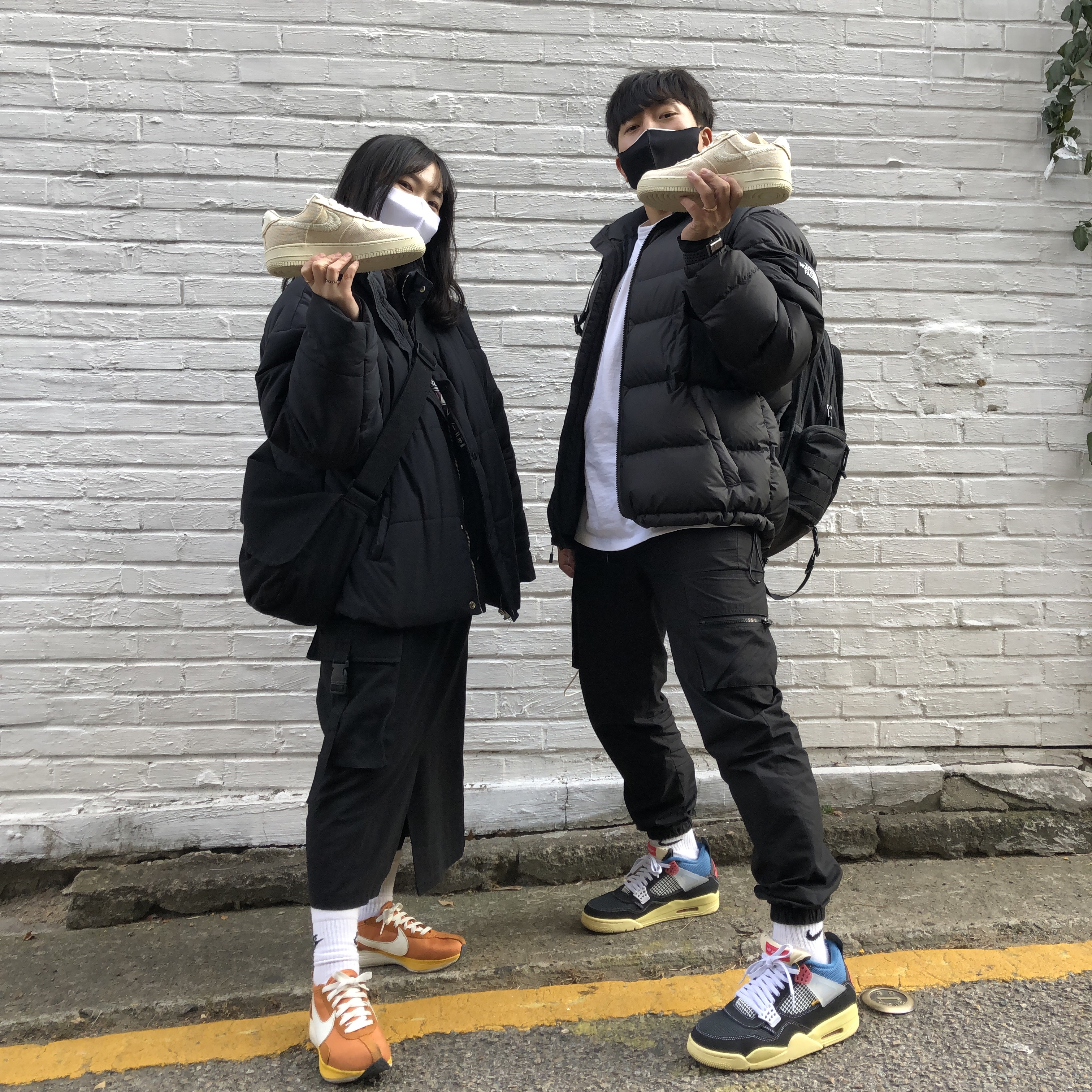 Nike Moon Racer Monarch, Jordan 4 x Union Retro Off Noir 착용 스타일