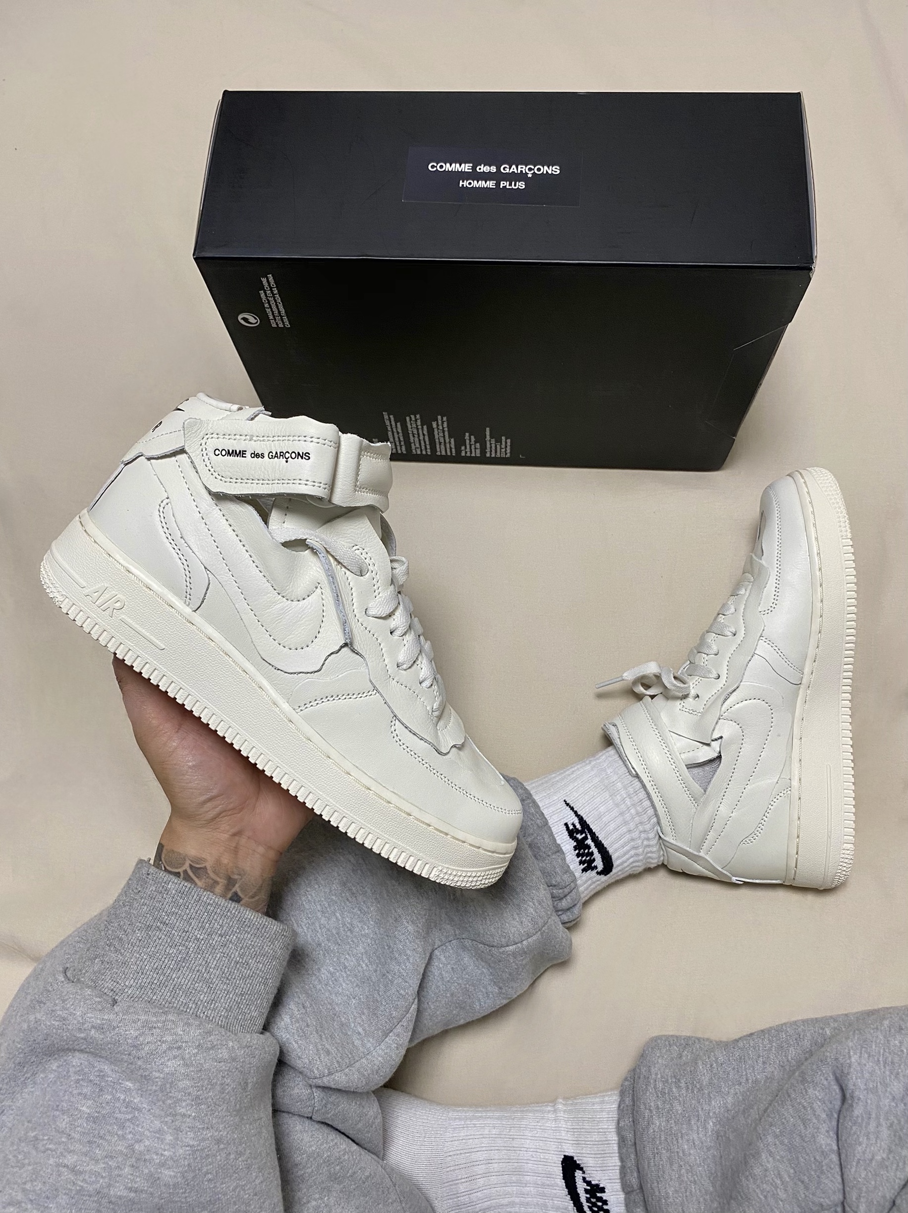 Nike x Comme des Garcons Homme Plus Air Force Mid White 착용 스타일