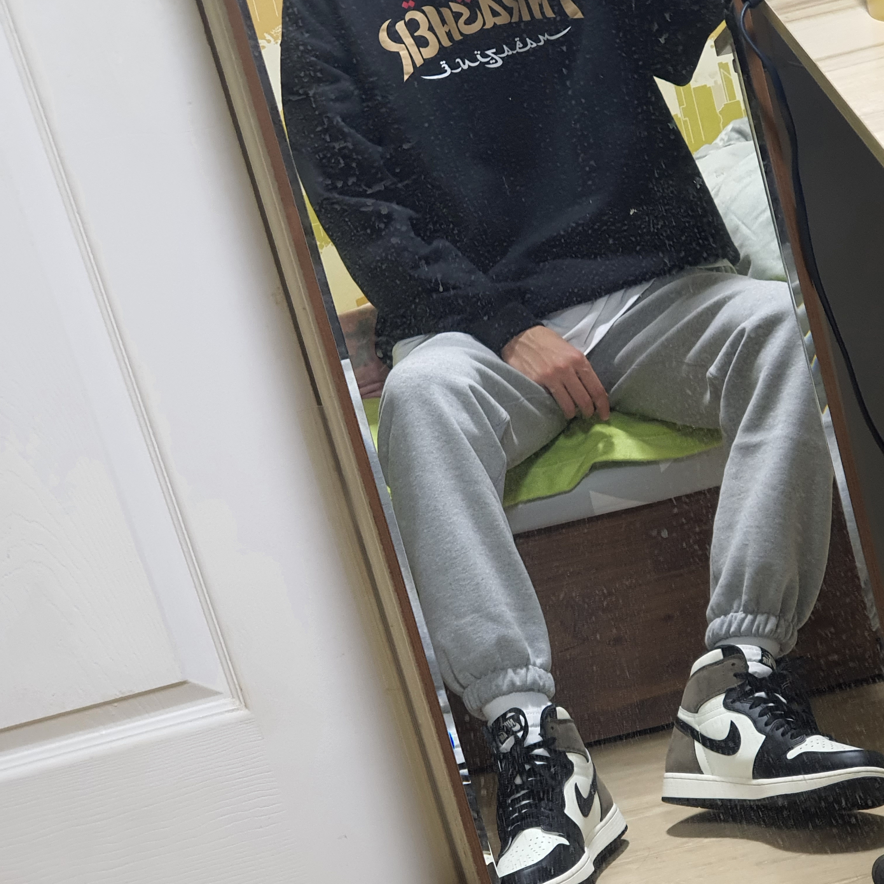 Jordan 1 Retro High OG Black Mocha 착용 스타일