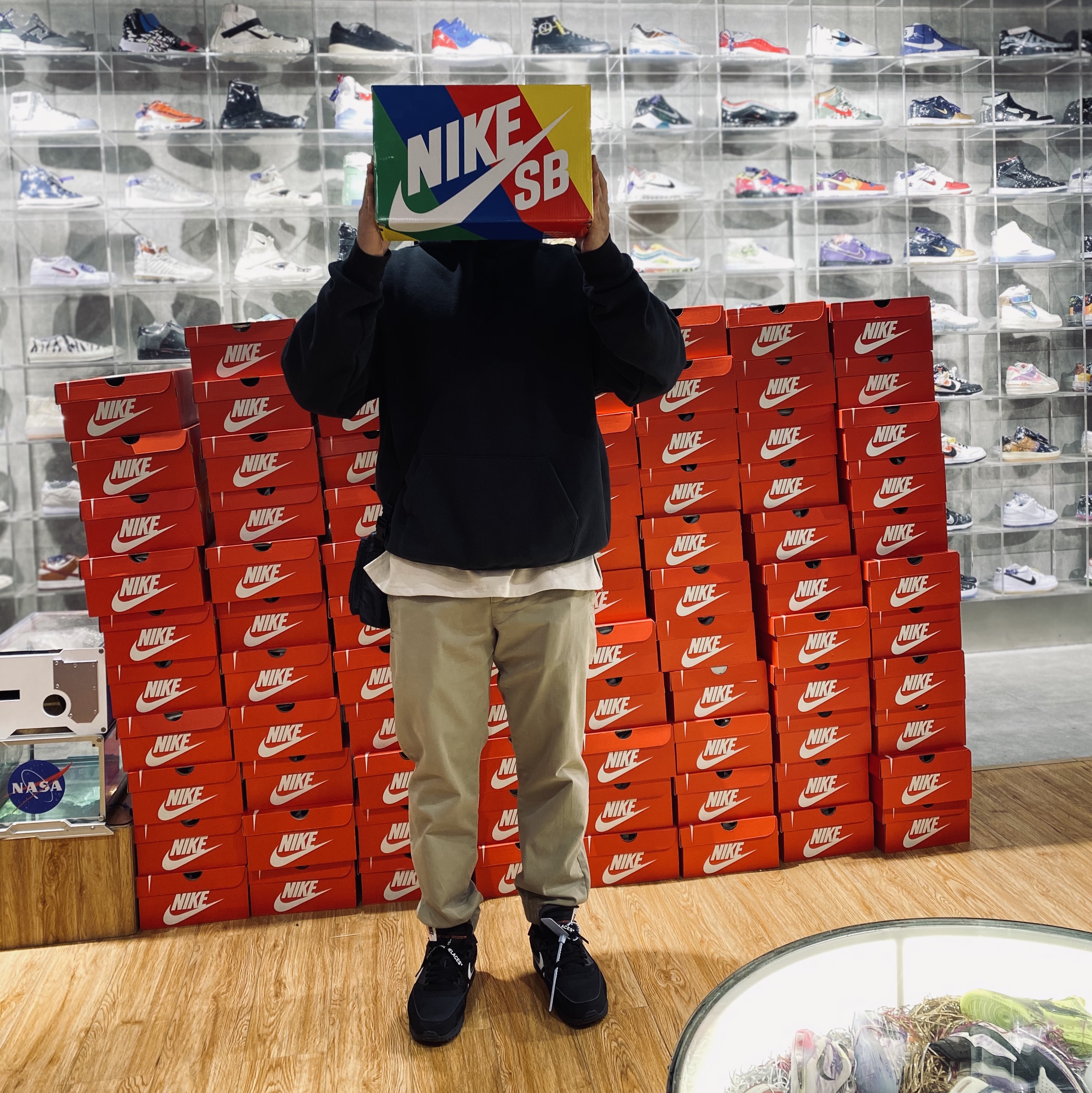 Nike x Off-White Air Max 90 V2 Black White, Nike x Travis Scott SB Dunk Low 착용 스타일 - 1