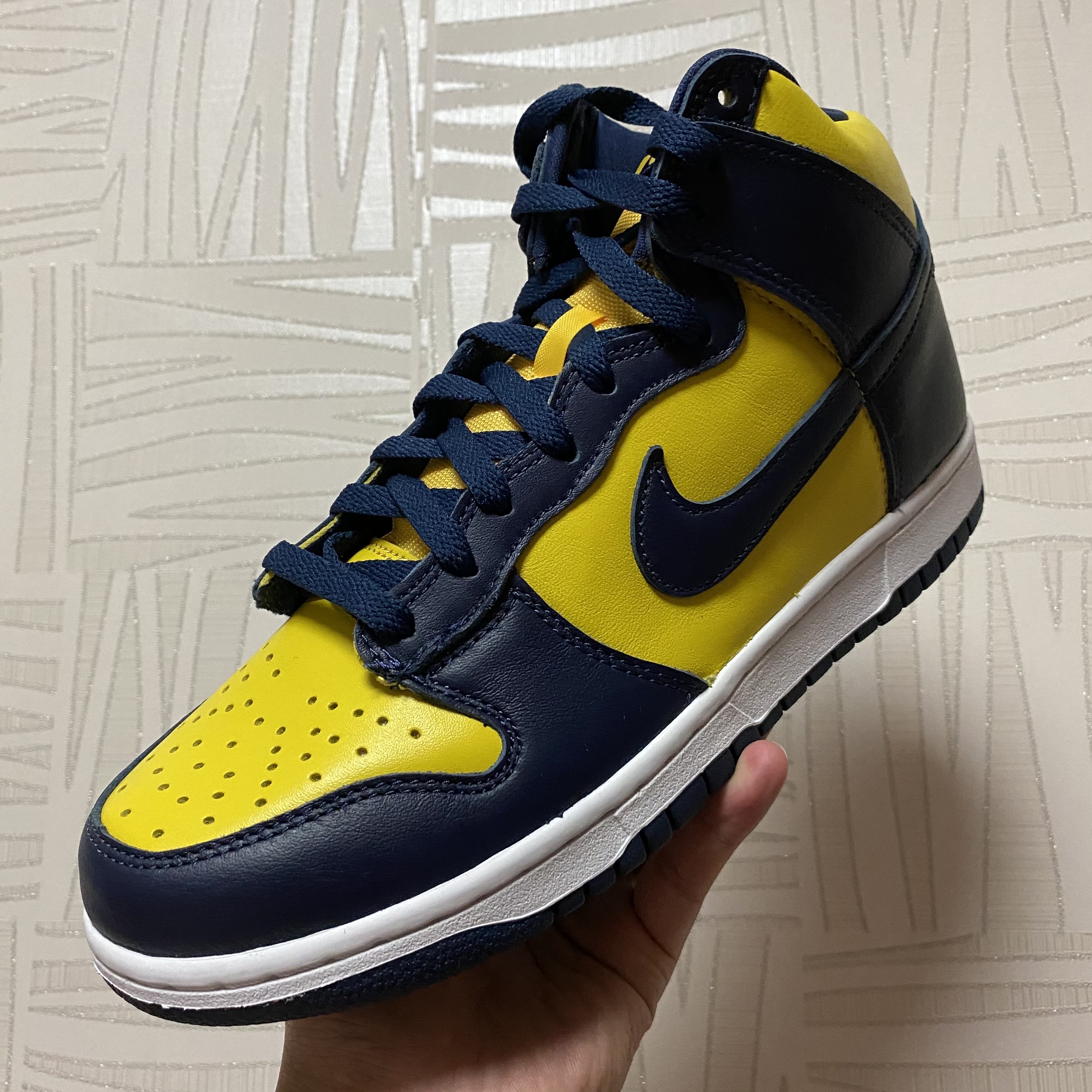 Nike Dunk High SP Maize & Blue 착용 스타일 - 2