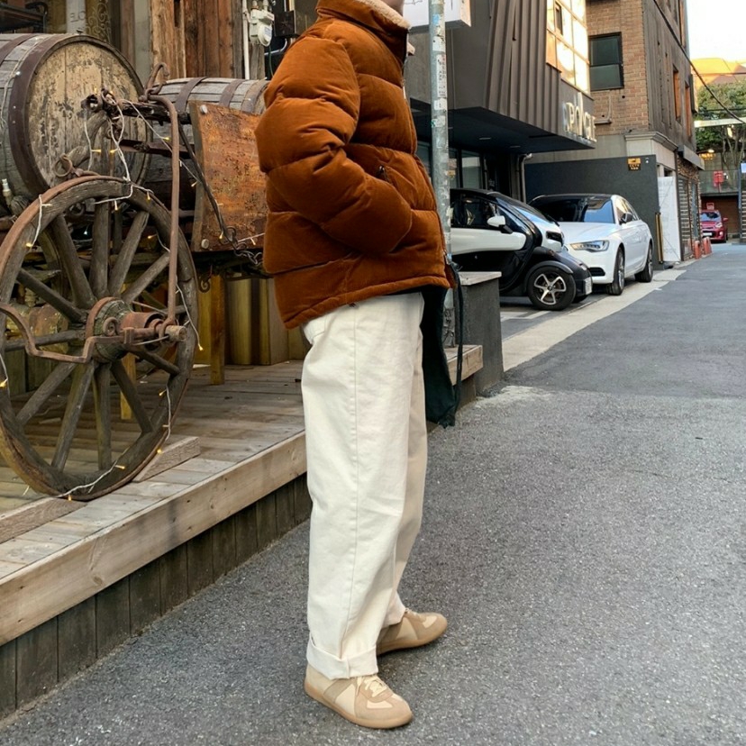 Maison Margiela Calfskin Replica Sneakers Khaki 착용 스타일 - 1