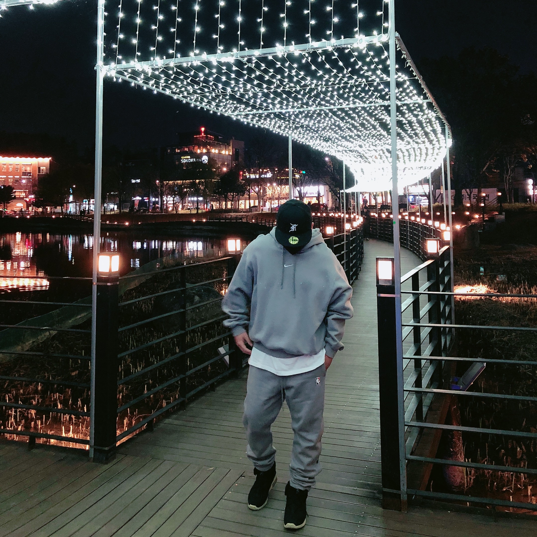 Nike x Fear of God Air Fear of God Raid Black, Nike x Fear of God Warm Up Pants Dust 착용 스타일