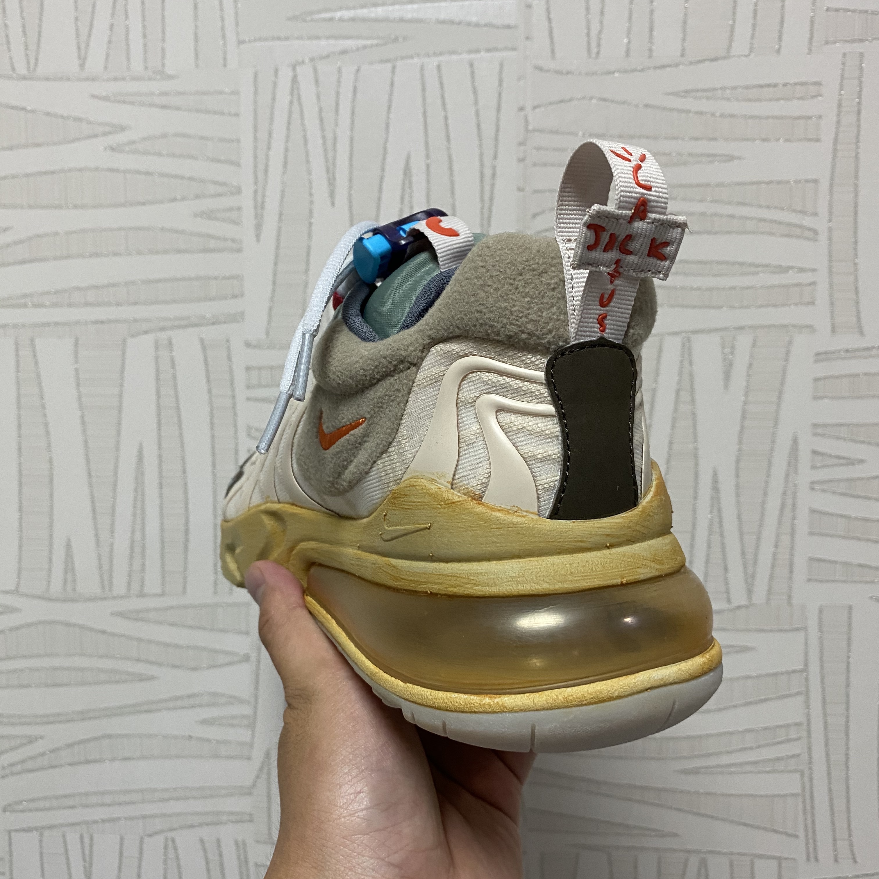 Nike x Travis Scott Air Max 270 React Cactus Trails 착용 스타일 - 4