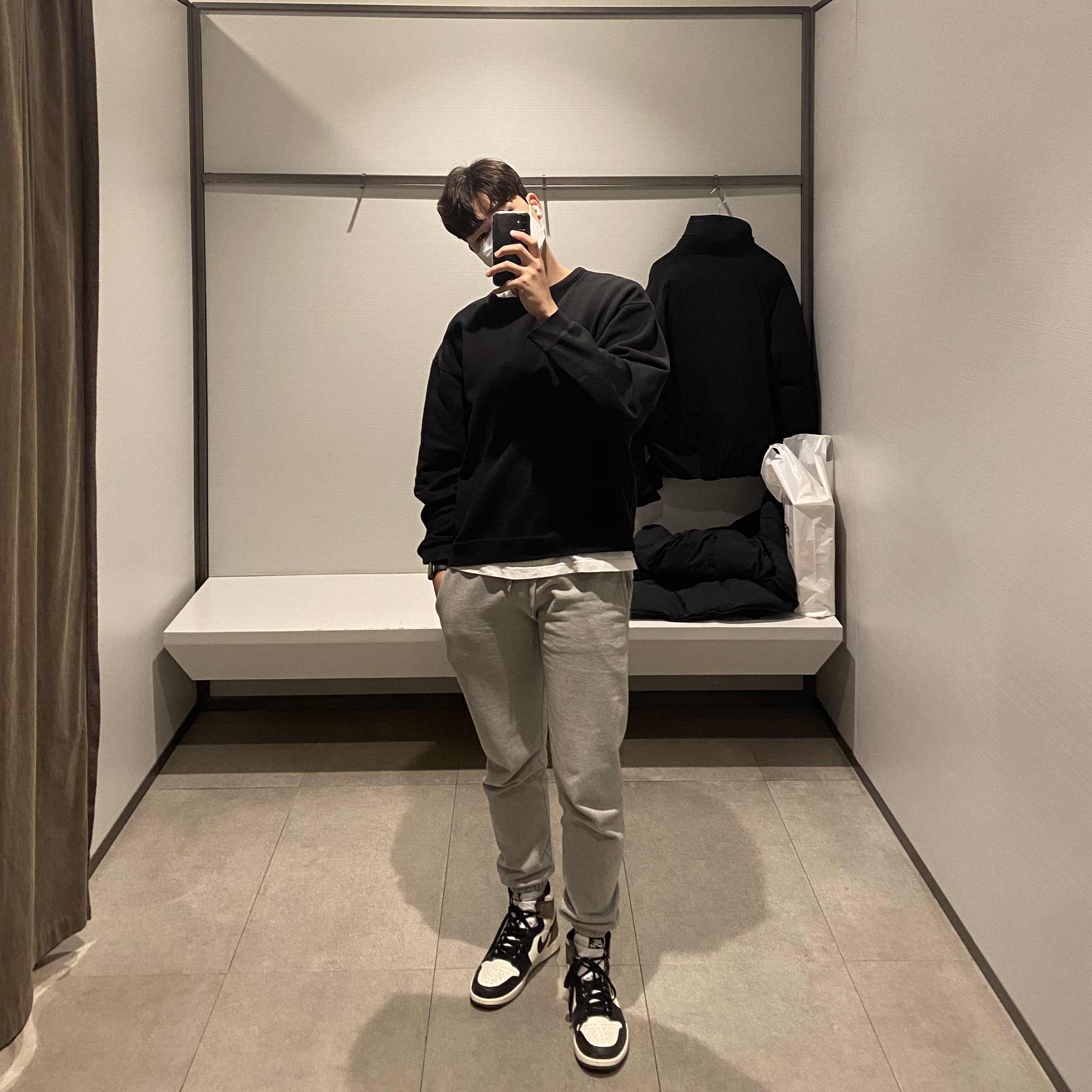 Jordan 1 Retro High OG Black Mocha 착용 스타일