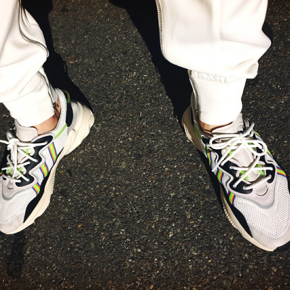 Adidas Ozweego X-Model Pack 착용 스타일 - 4