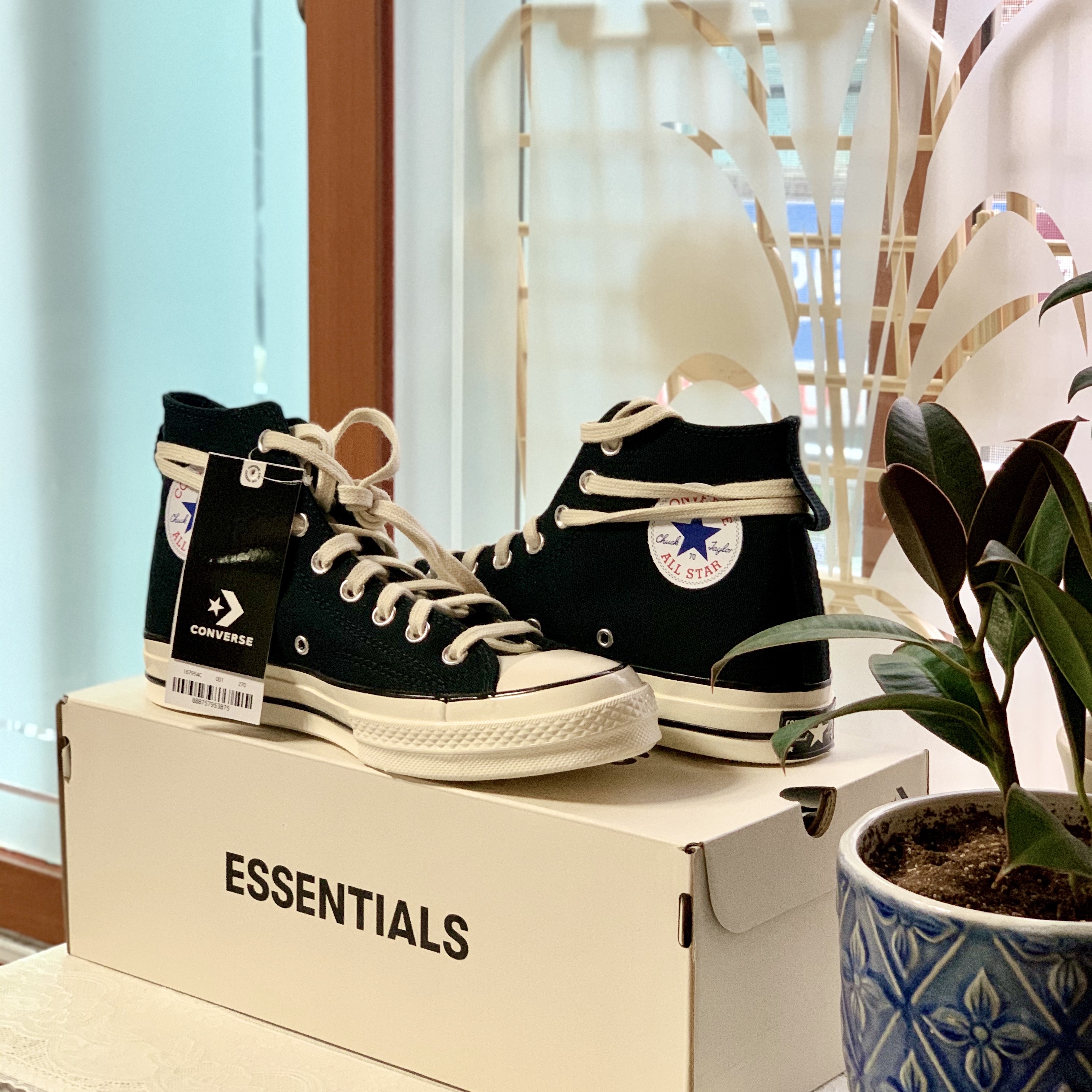 Converse x Fear of God Essentials Chuck 70 Hi Black 2020 착용 스타일 - 1