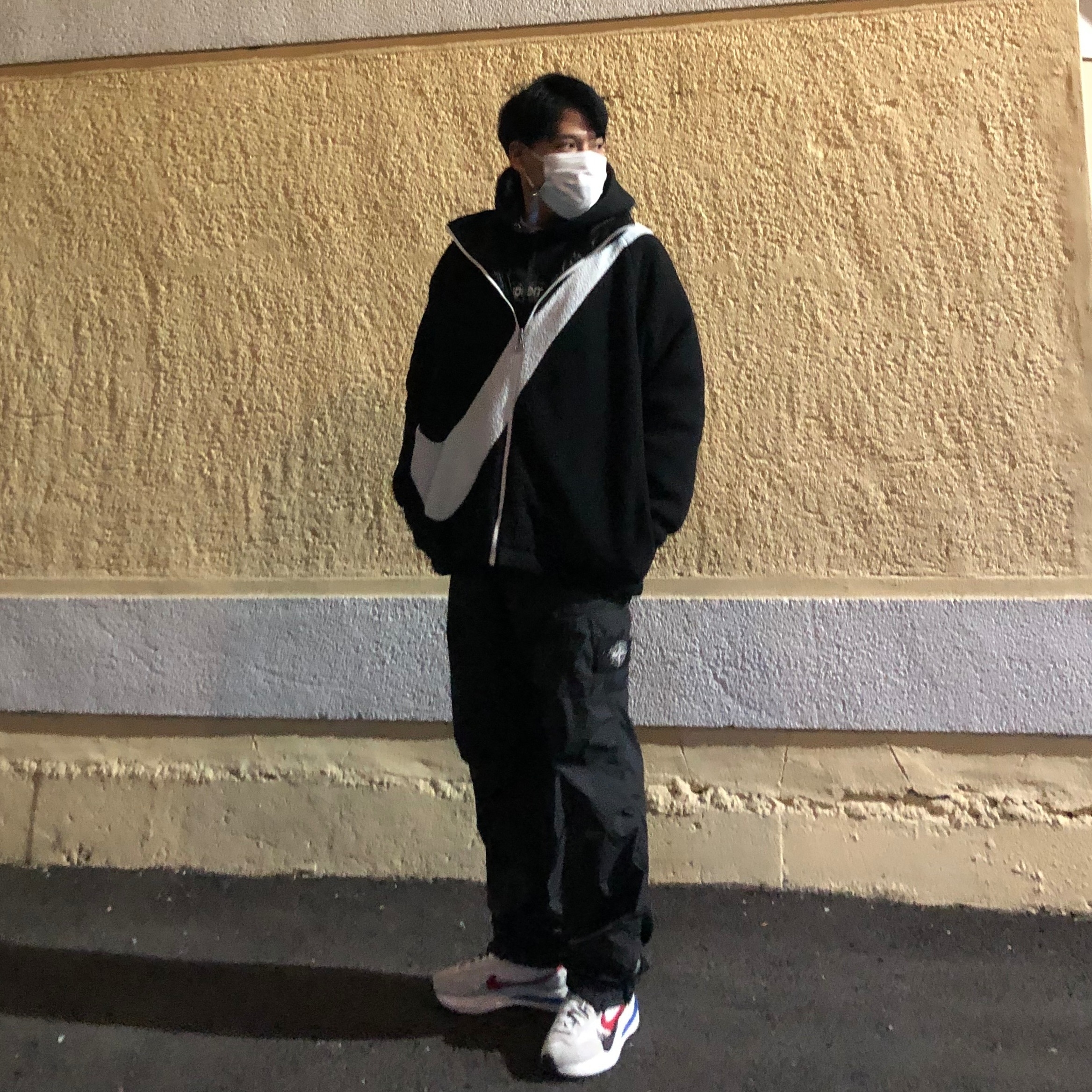 Nike x Sacai VaporWaffle Royal Fuchsia, Supreme x Stone Island Painted Camo Nylon Cargo Pants Black - 20FW 착용 스타일