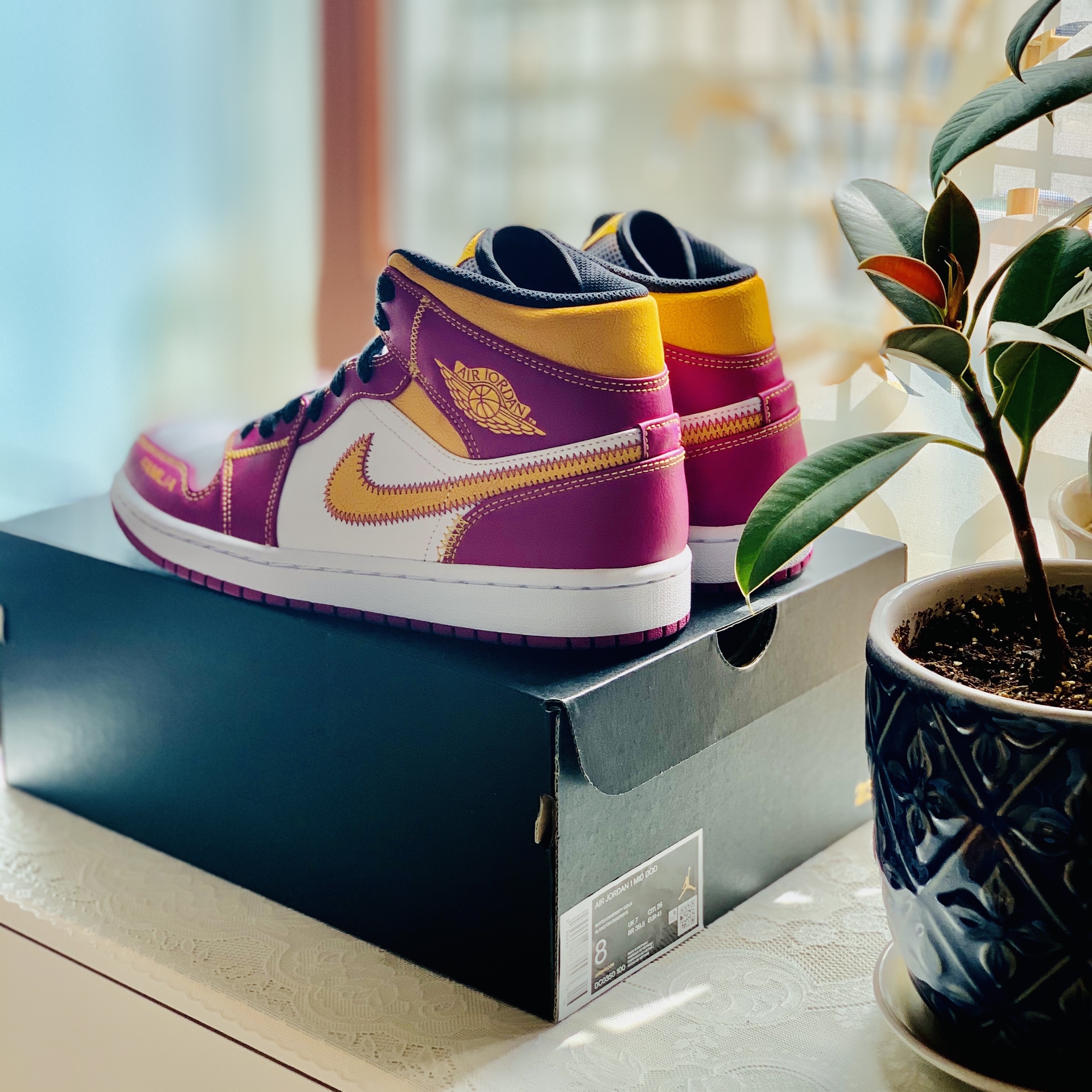 Jordan 1 Mid DOD Familia 착용 스타일 - 4