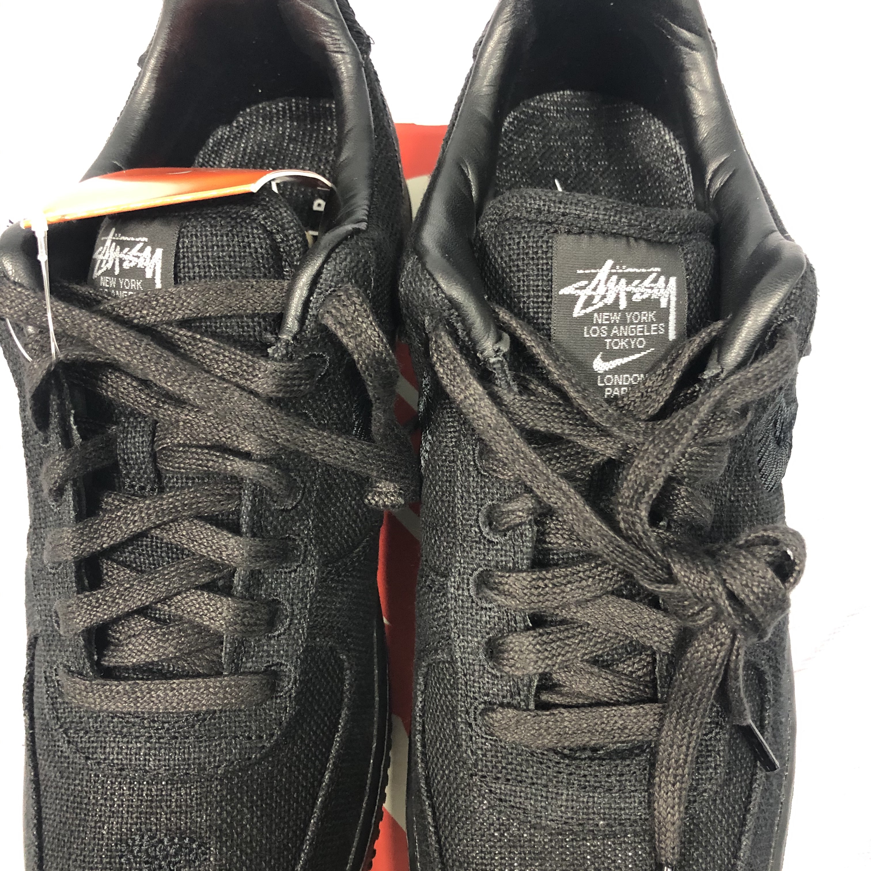 Nike x Stussy Air Force 1 Low Triple Black 착용 스타일 - 3