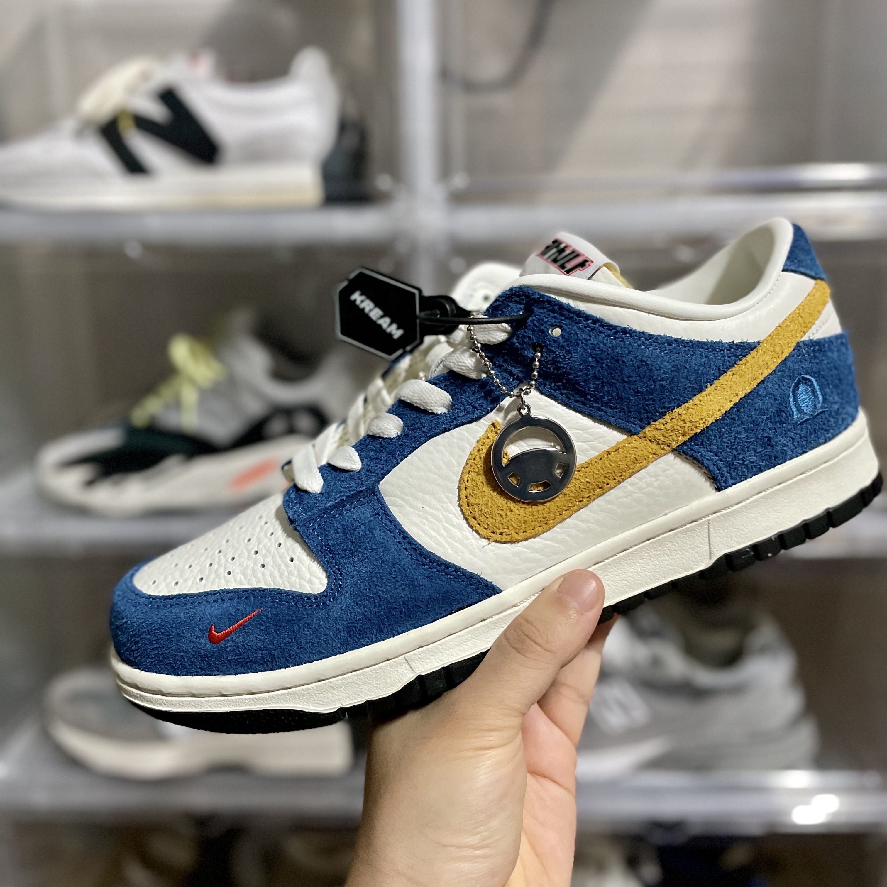 Nike x Kasina Dunk Low 80's Bus 착용 스타일
