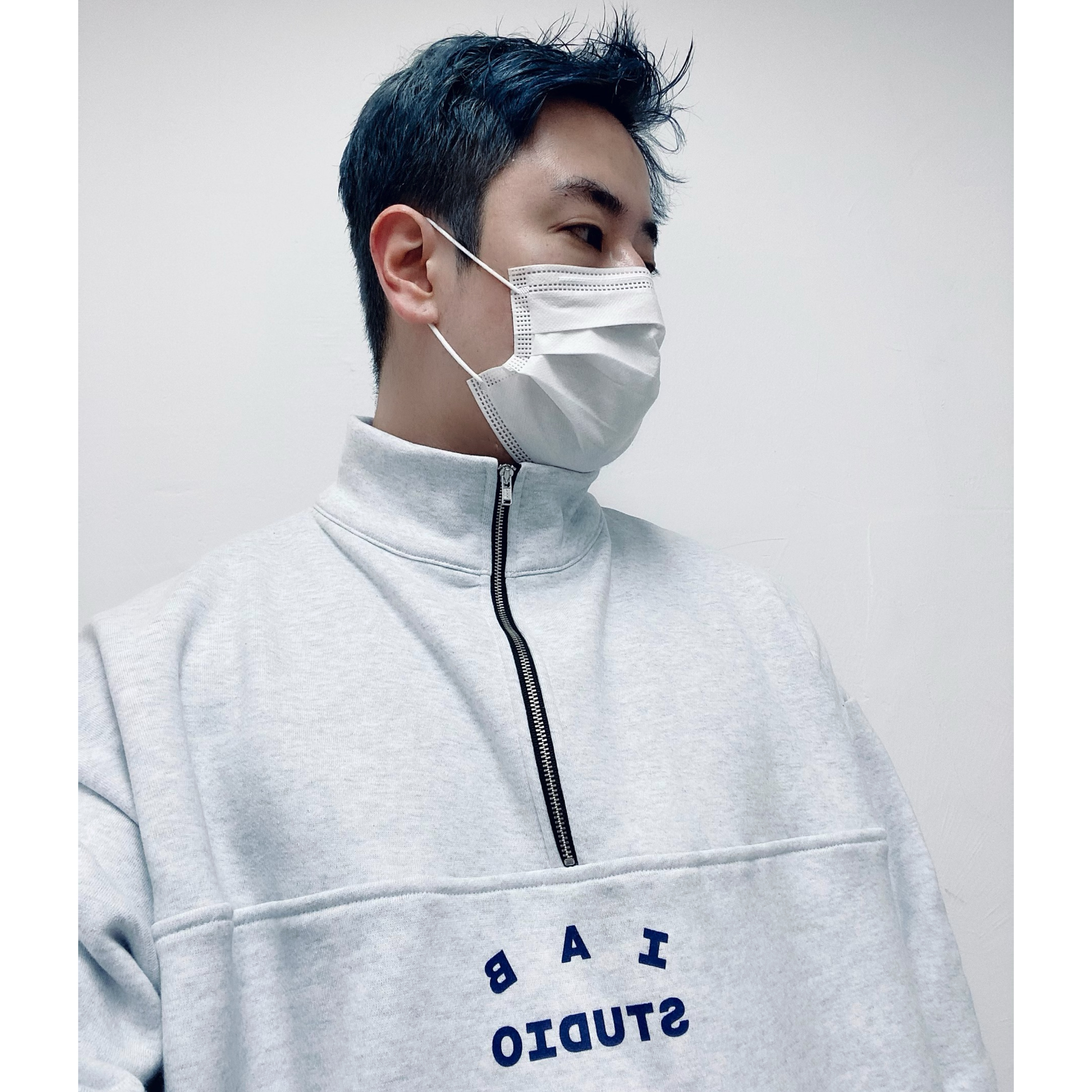 IAB Studio Half Zip Pullover Light Gray 착용 스타일 - 1