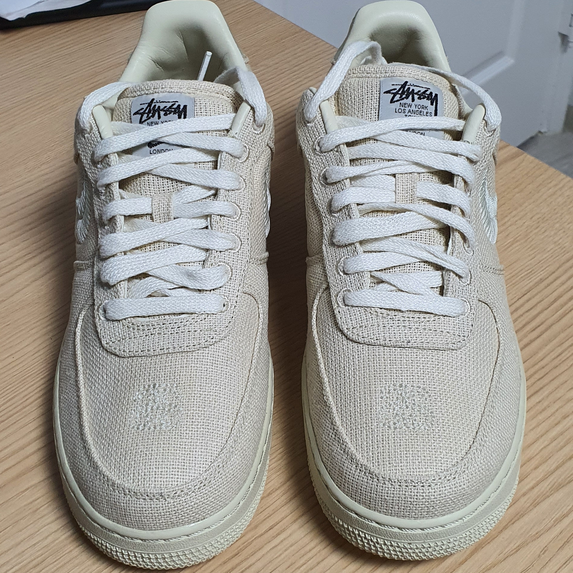 Nike x Stussy Air Force 1 Low Fossil 착용 스타일 - 1