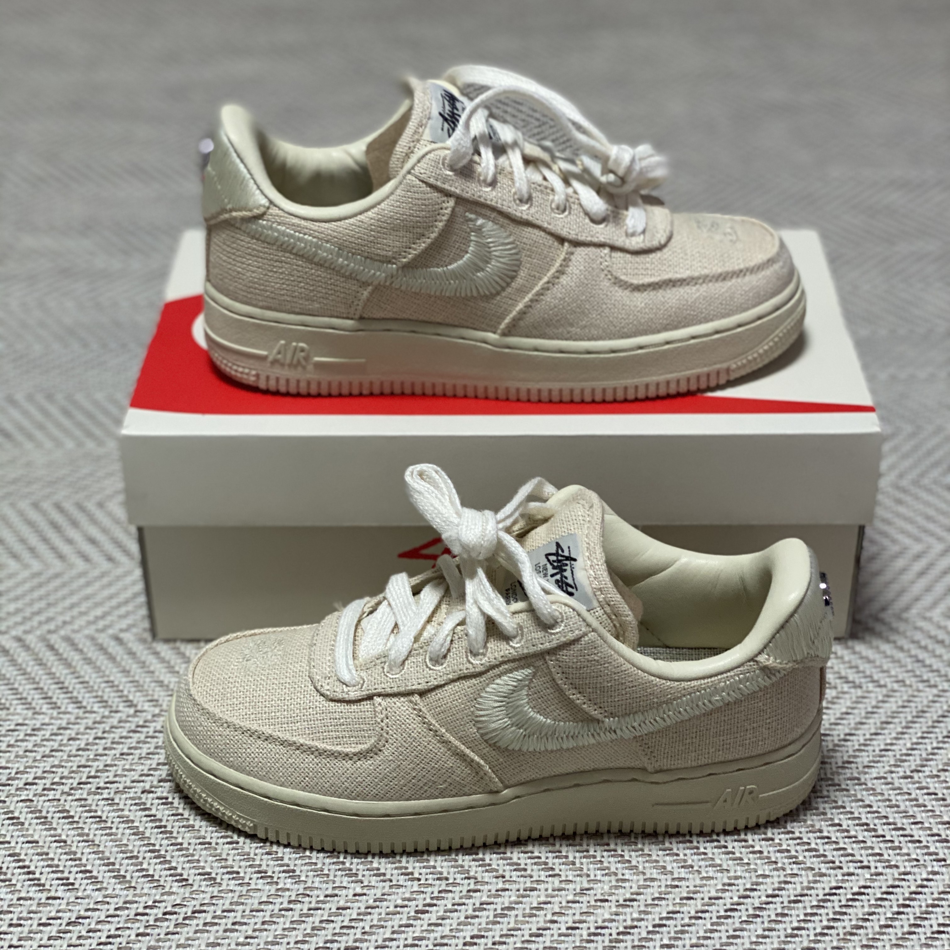 Nike x Stussy Air Force 1 Low Fossil 착용 스타일