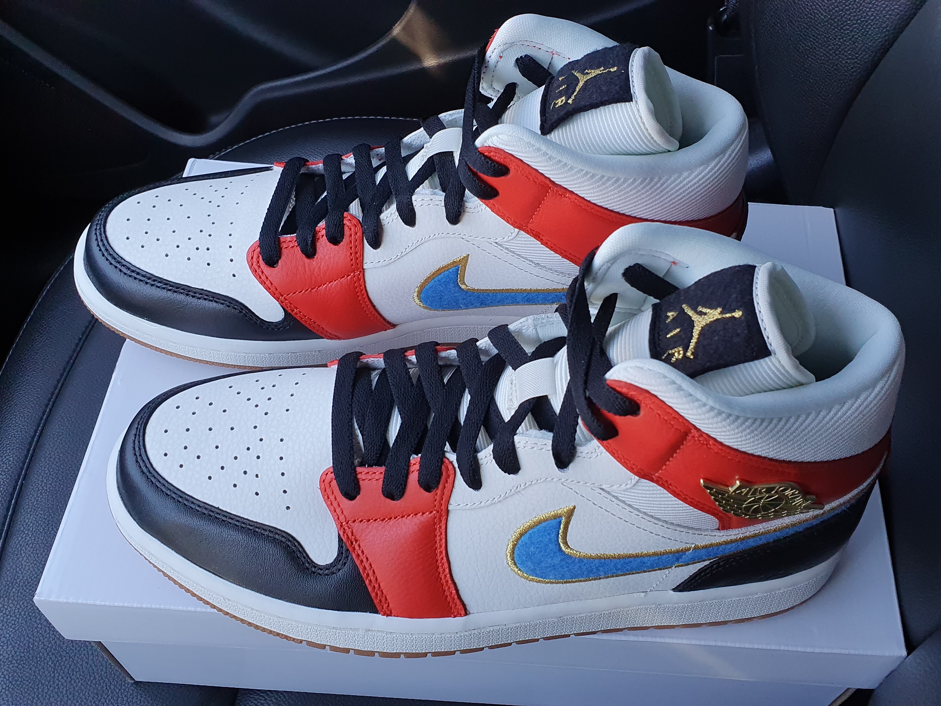 (W) Jordan 1 Mid Homecoming 착용 스타일