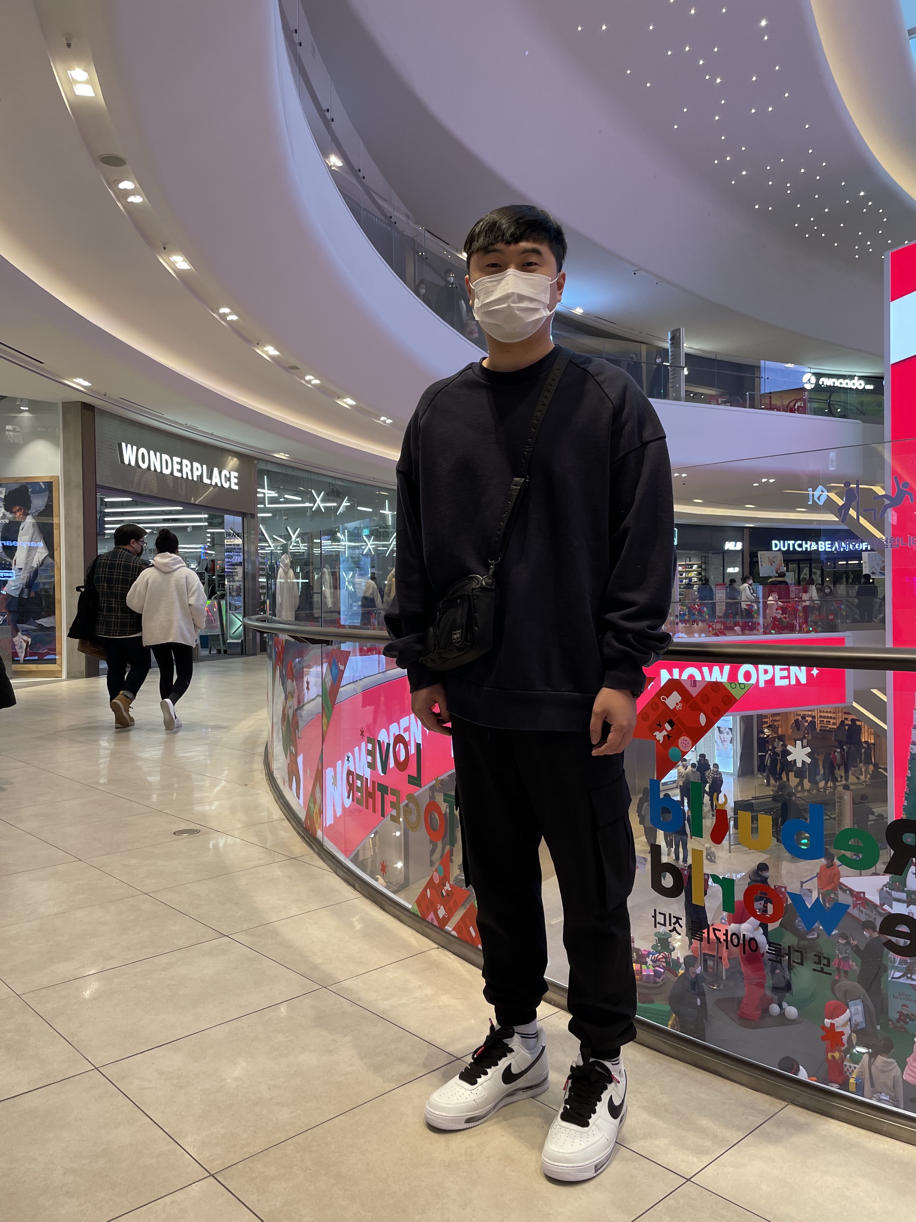 Nike x Peaceminusone Air Force 1 Low Para-Noise 2.0 착용 스타일