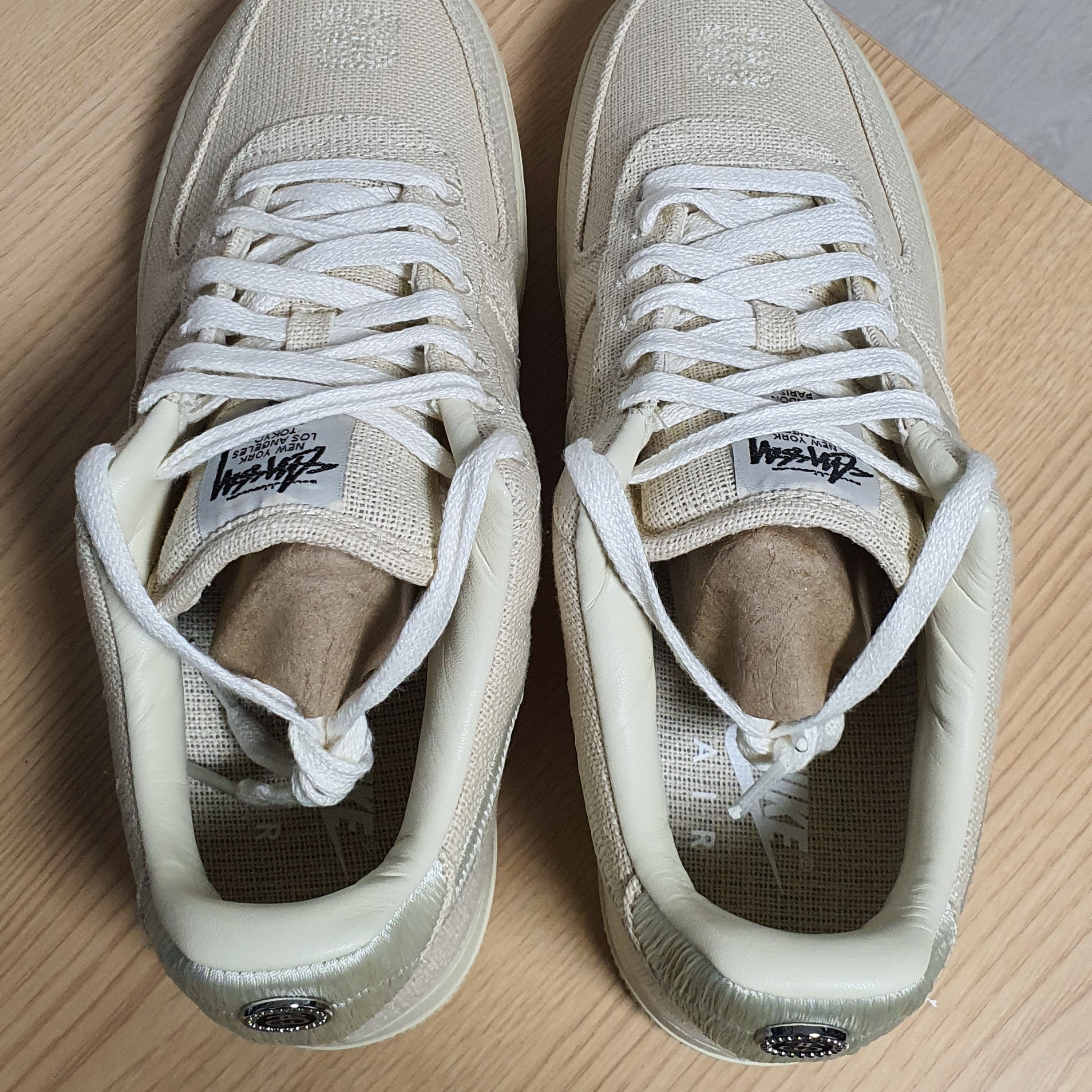 Nike x Stussy Air Force 1 Low Fossil 착용 스타일 - 5