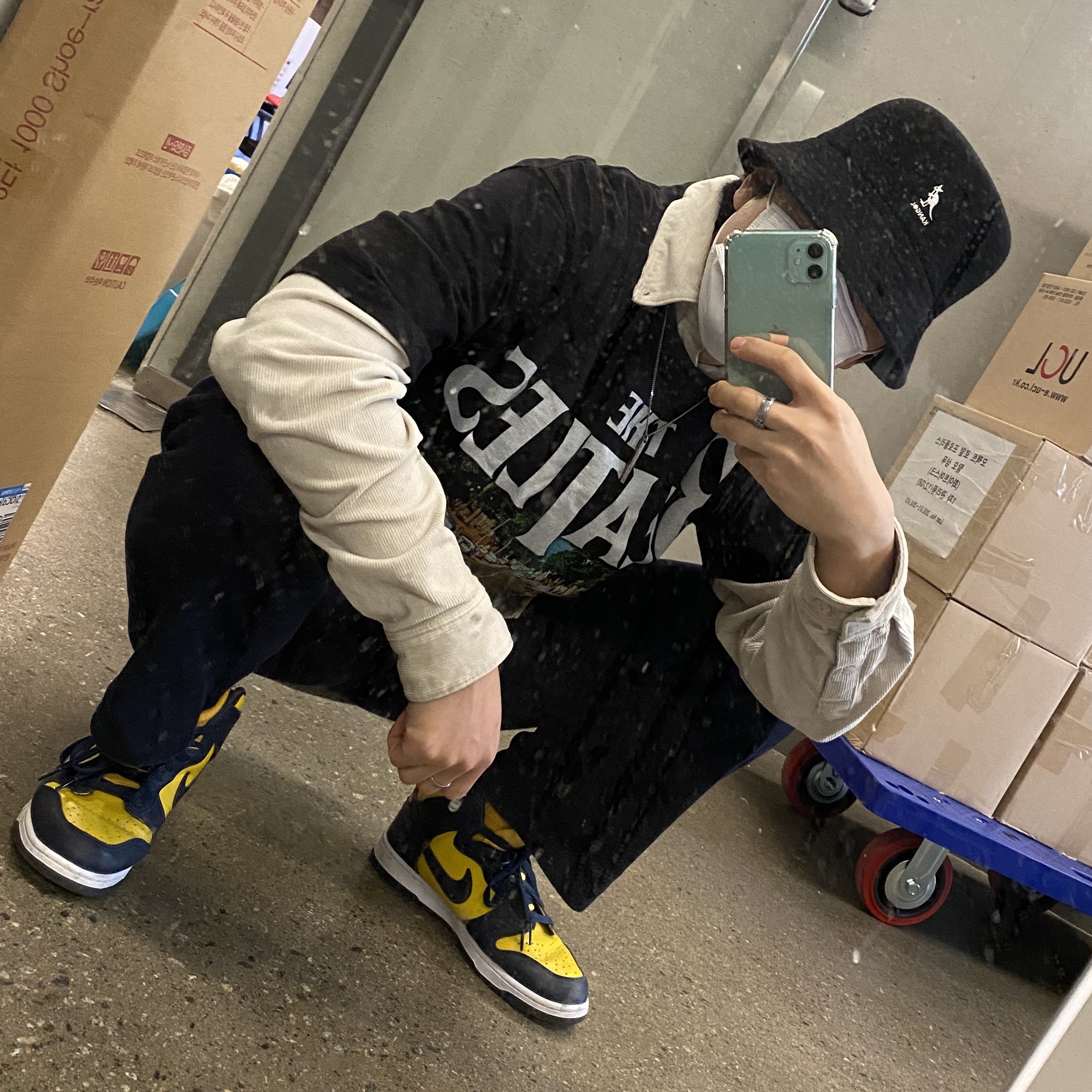 Nike Dunk High SP Maize & Blue 착용 스타일