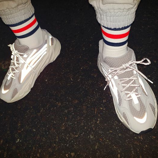 Adidas Yeezy Boost 700 V2 Static 2018 착용 스타일 - 5