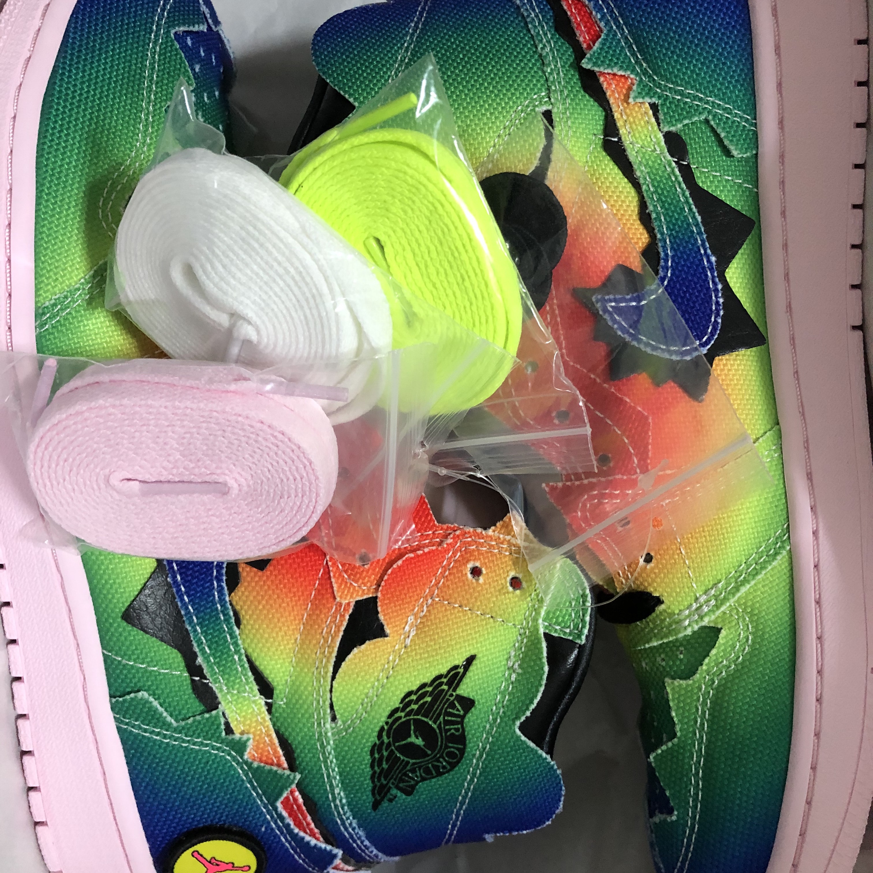 Jordan 1 x J Balvin Retro High OG 착용 스타일
