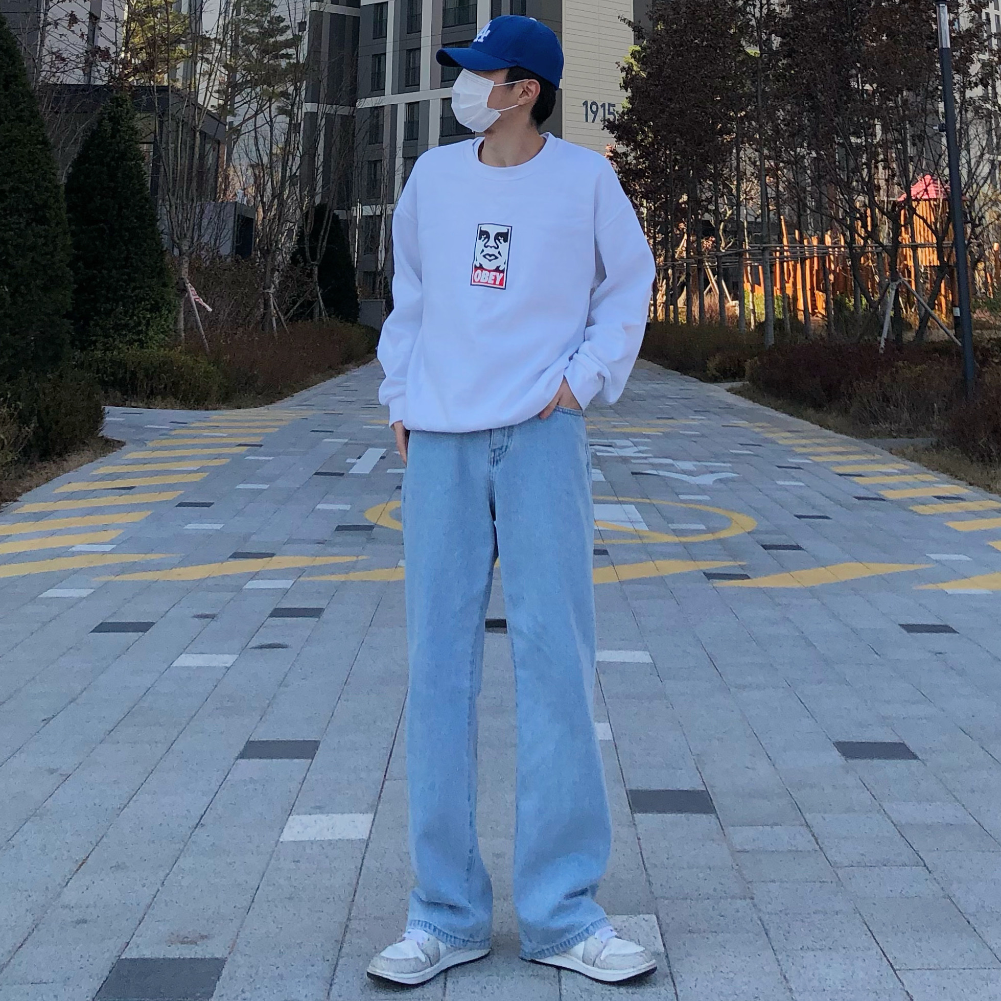 Jordan 1 Retro High White Elephant Print 착용 스타일