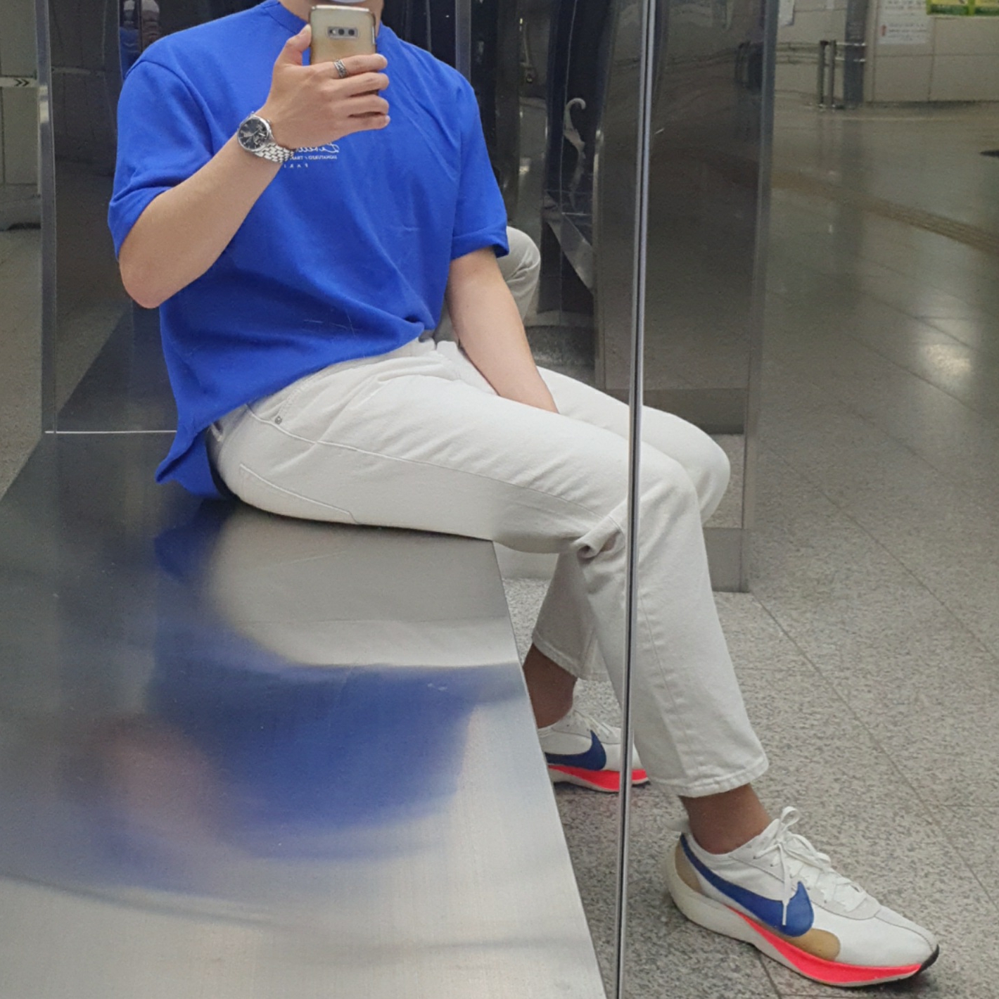 Nike Moon Racer Sail Solar Blue 착용 스타일
