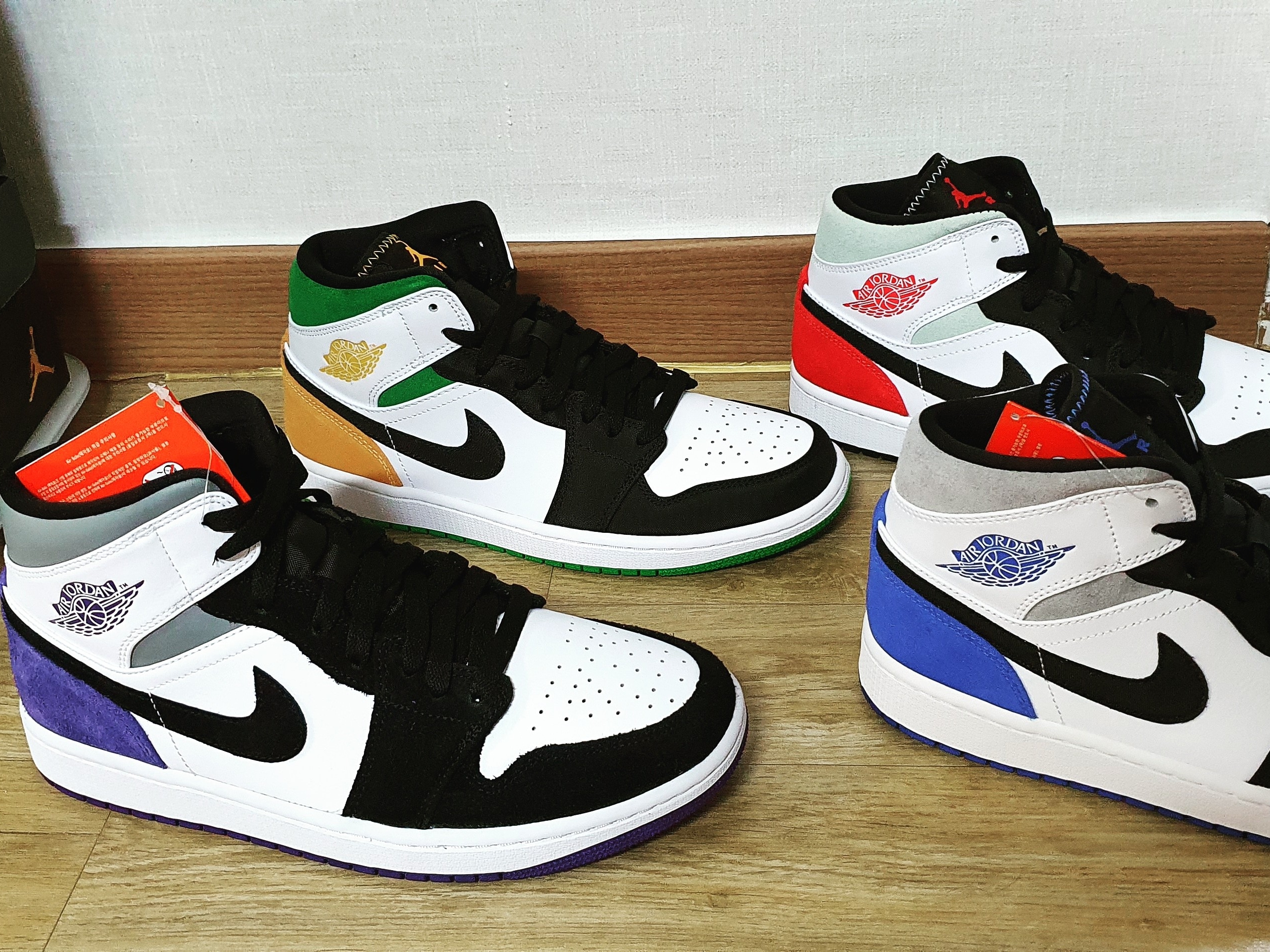 Jordan 1 Mid SE Court Purple, Jordan 1 Mid SE Track Red 착용 스타일