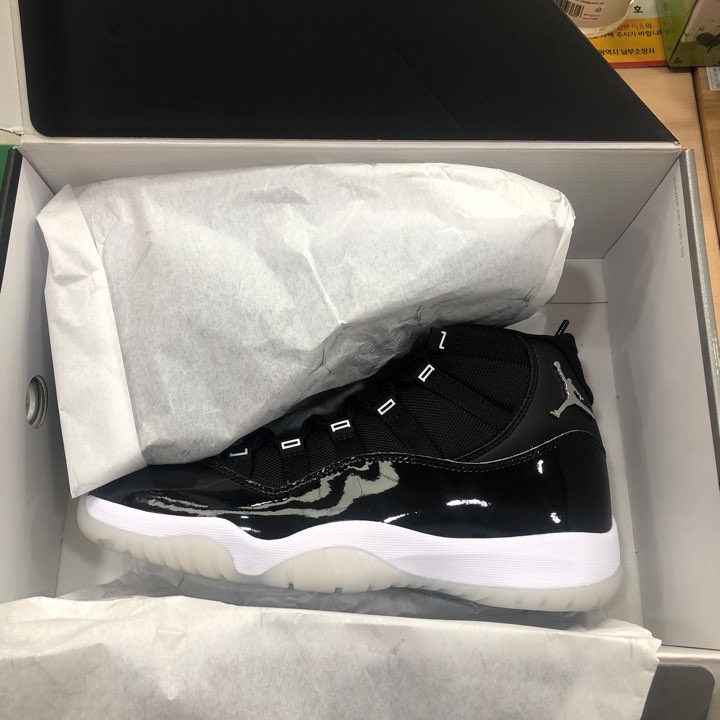 Jordan 11 Retro Jubilee 착용 스타일