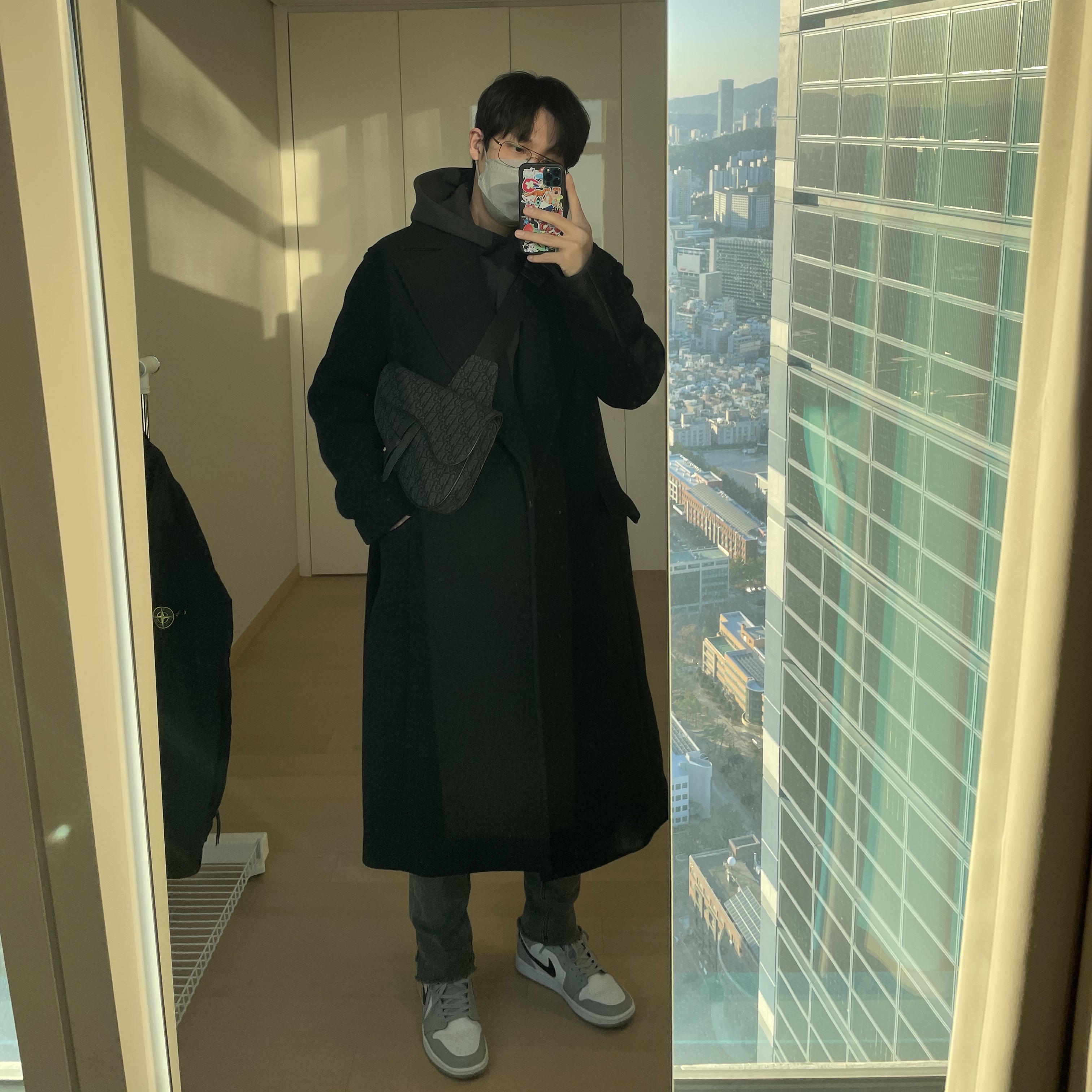 Jordan 1 Mid Light Smoke Grey 착용 스타일