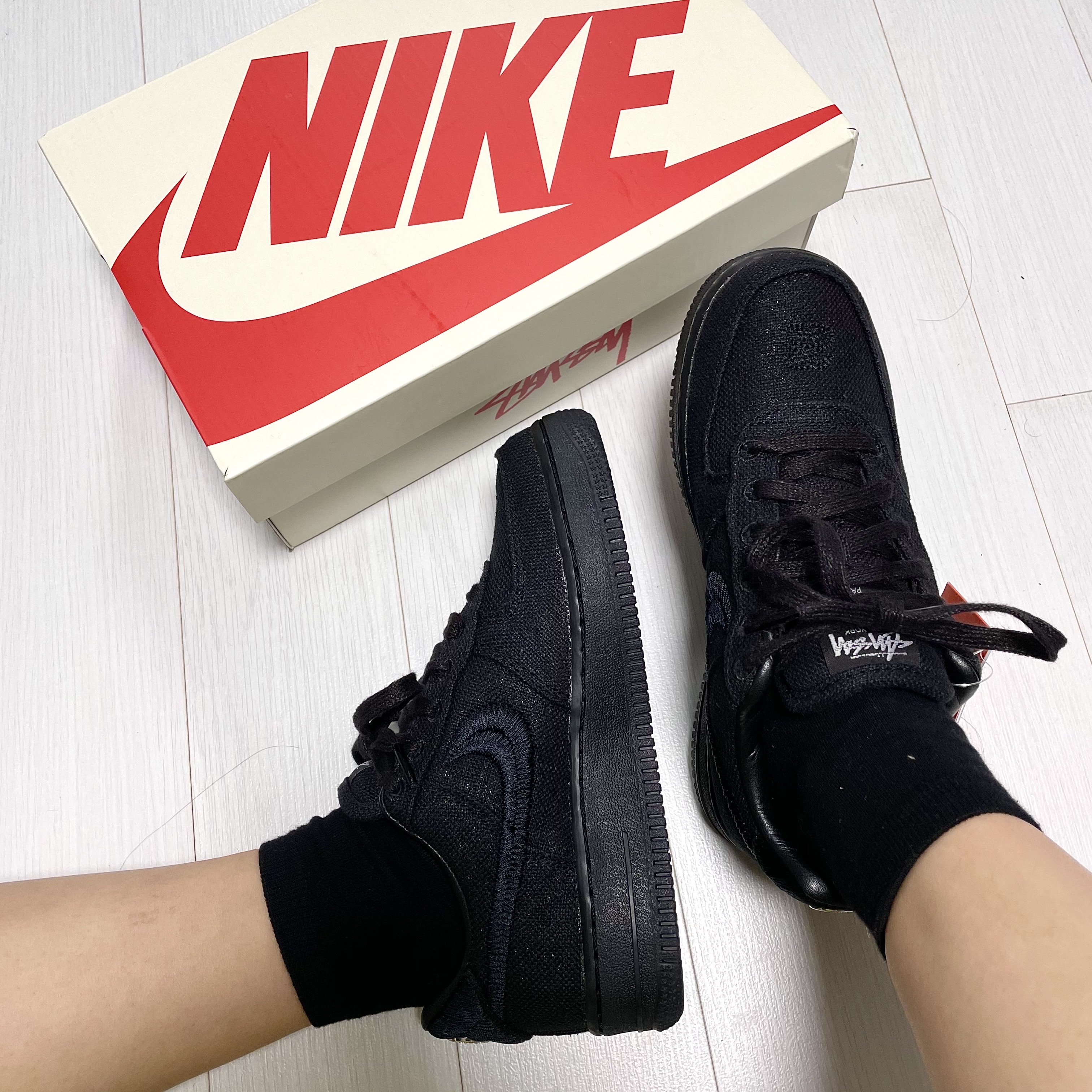 Nike x Stussy Air Force 1 Low Triple Black 착용 스타일