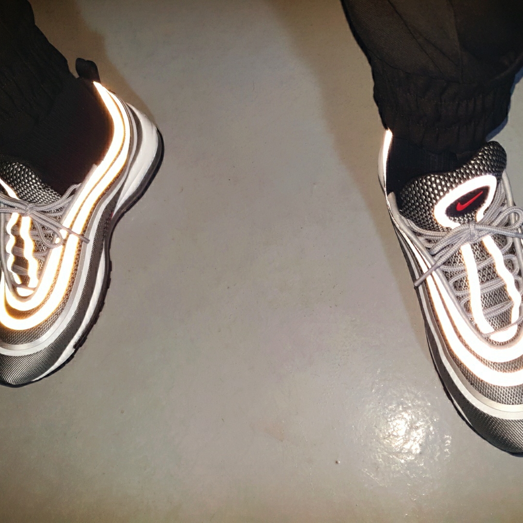 Nike Air Max 97 Ultra 17 Silver Bullet 착용 스타일 - 4