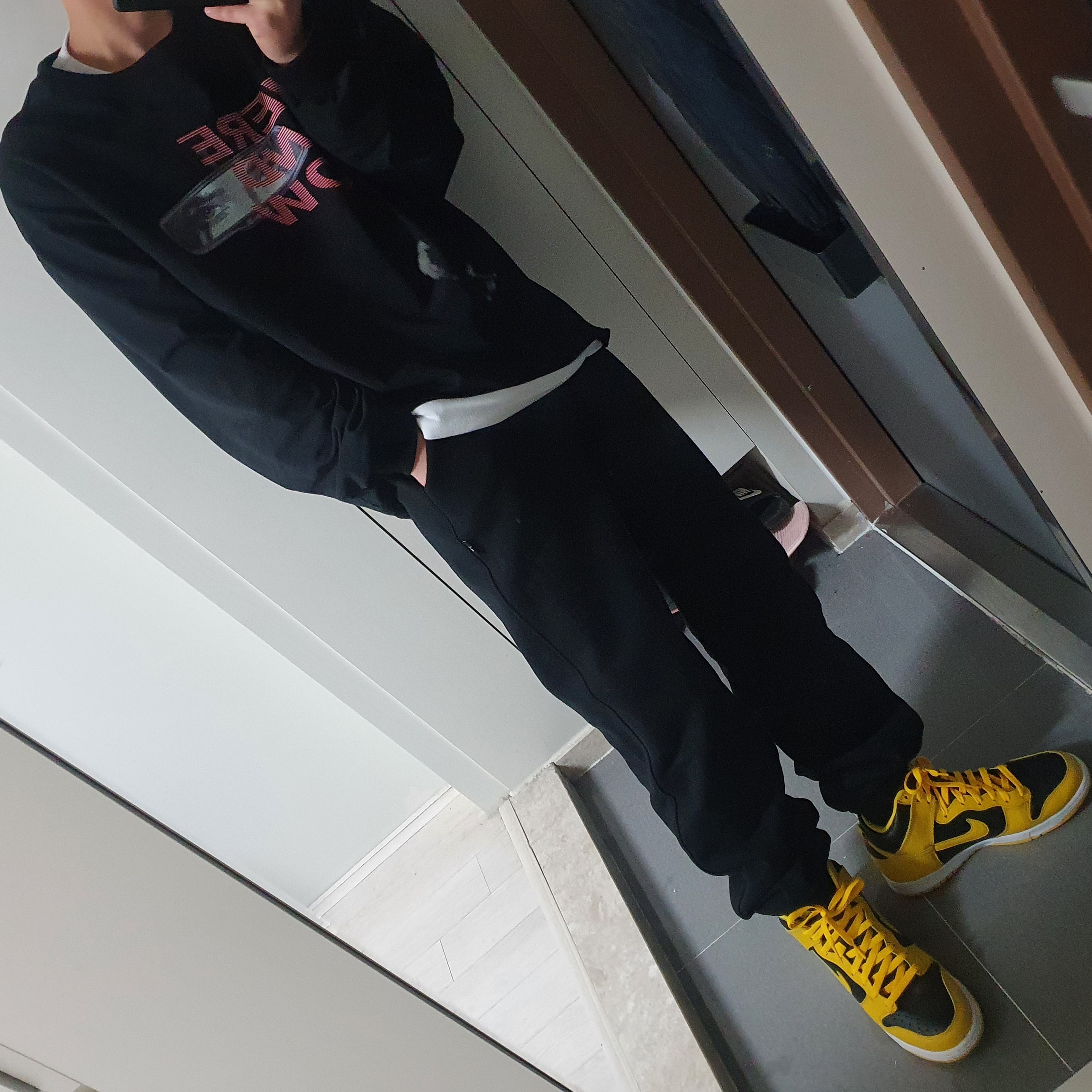 Nike Dunk High SP Varsity Maize 착용 스타일