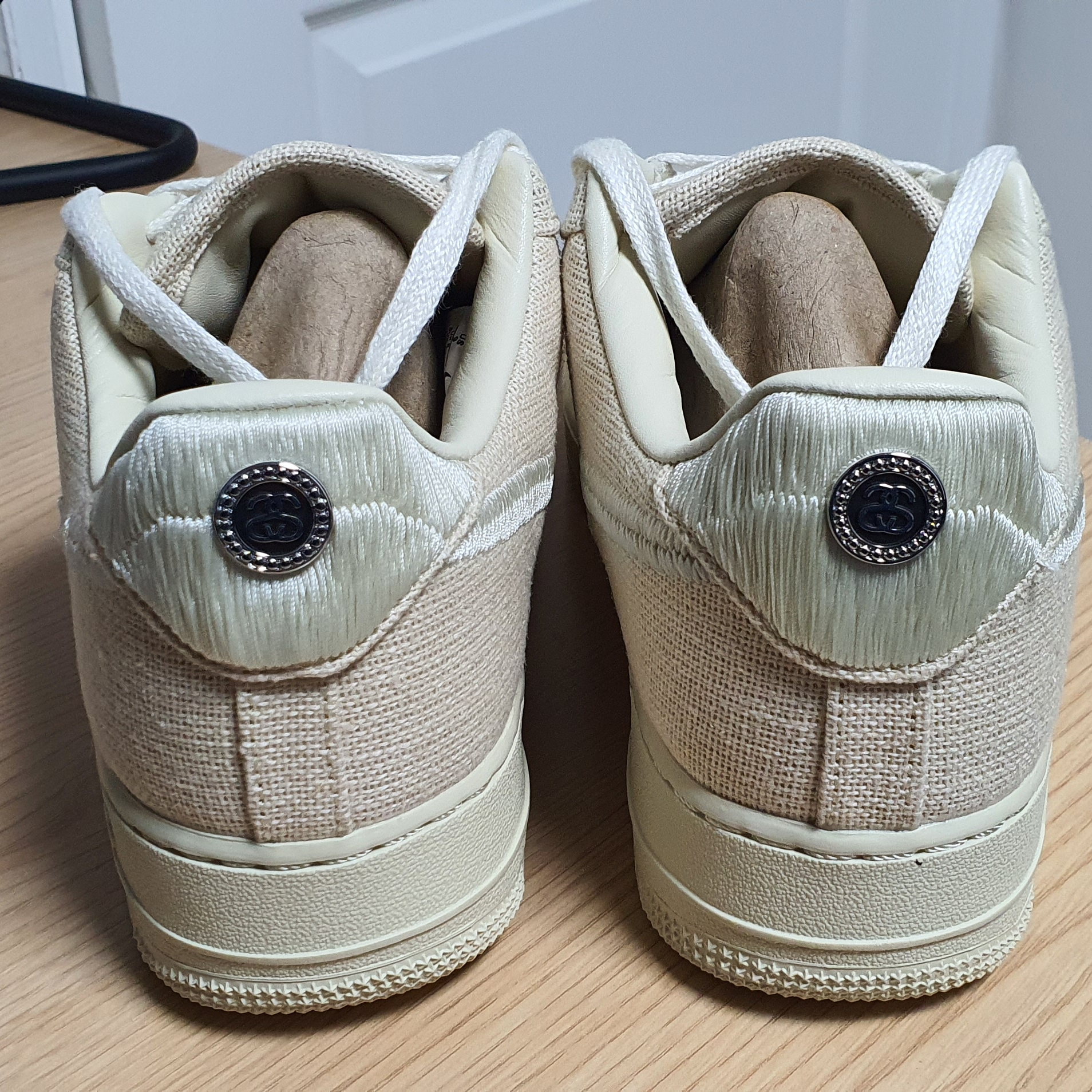 Nike x Stussy Air Force 1 Low Fossil 착용 스타일 - 3